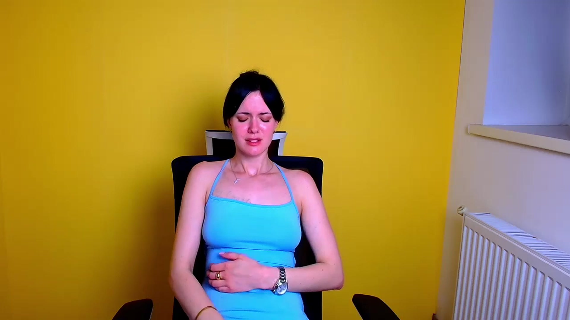 Gallery image thumbnail from Black_Red's myfreecams stream on, 06/06/2024, 10:33 image 10 of 20