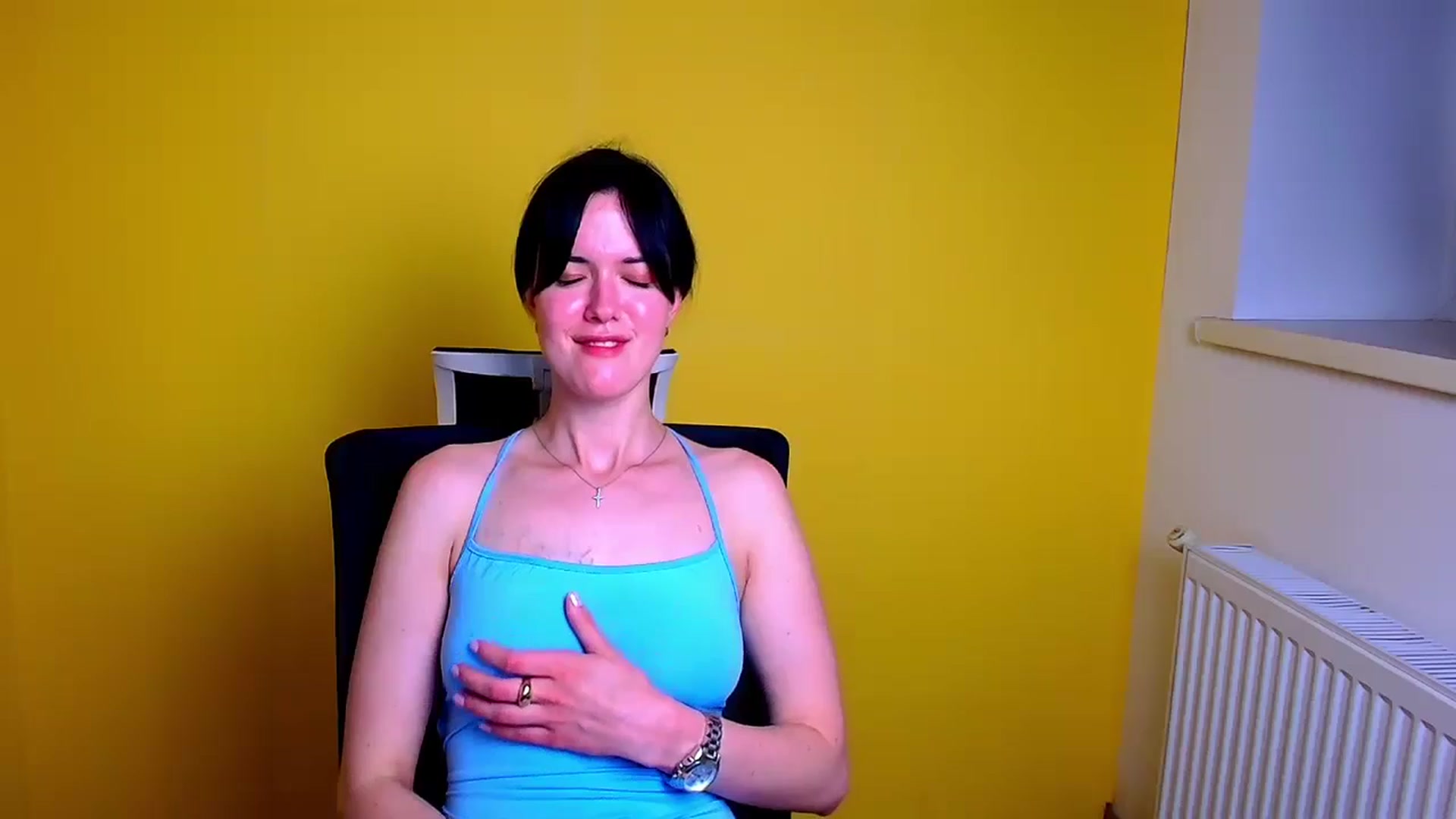 Gallery image thumbnail from Black_Red's myfreecams stream on, 06/06/2024, 10:33 image 7 of 20