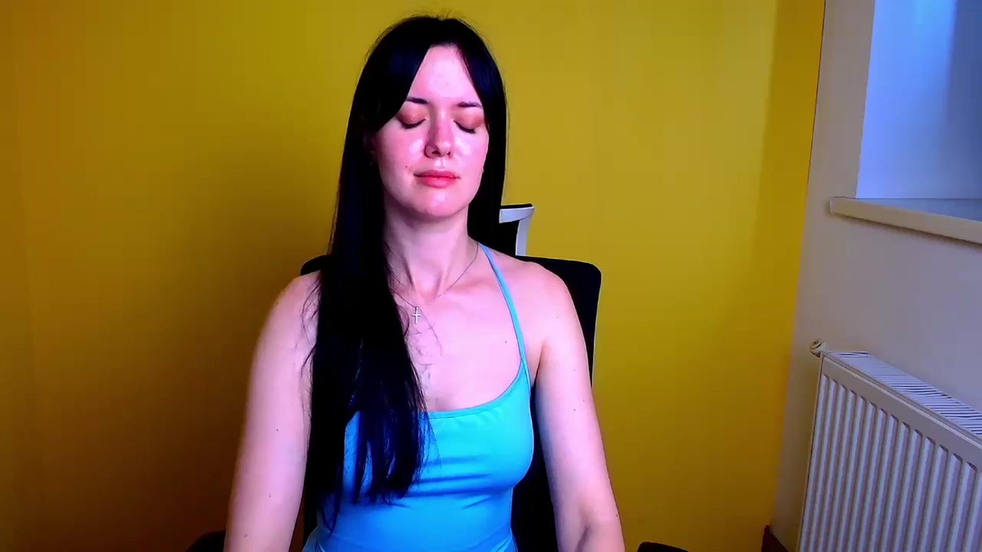Gallery image thumbnail from Black_Red's myfreecams stream on, 06/06/2024, 10:58 image 14 of 20