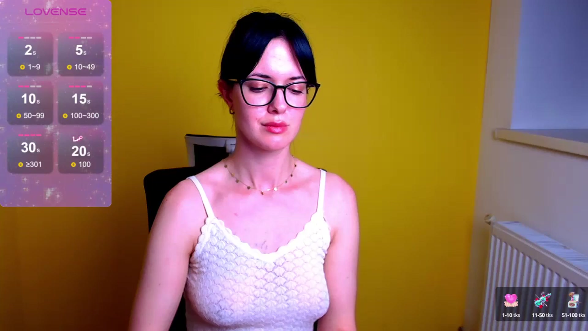 Gallery image thumbnail from Black_Red's myfreecams stream on, 06/08/2024, 10:09 image 8 of 20