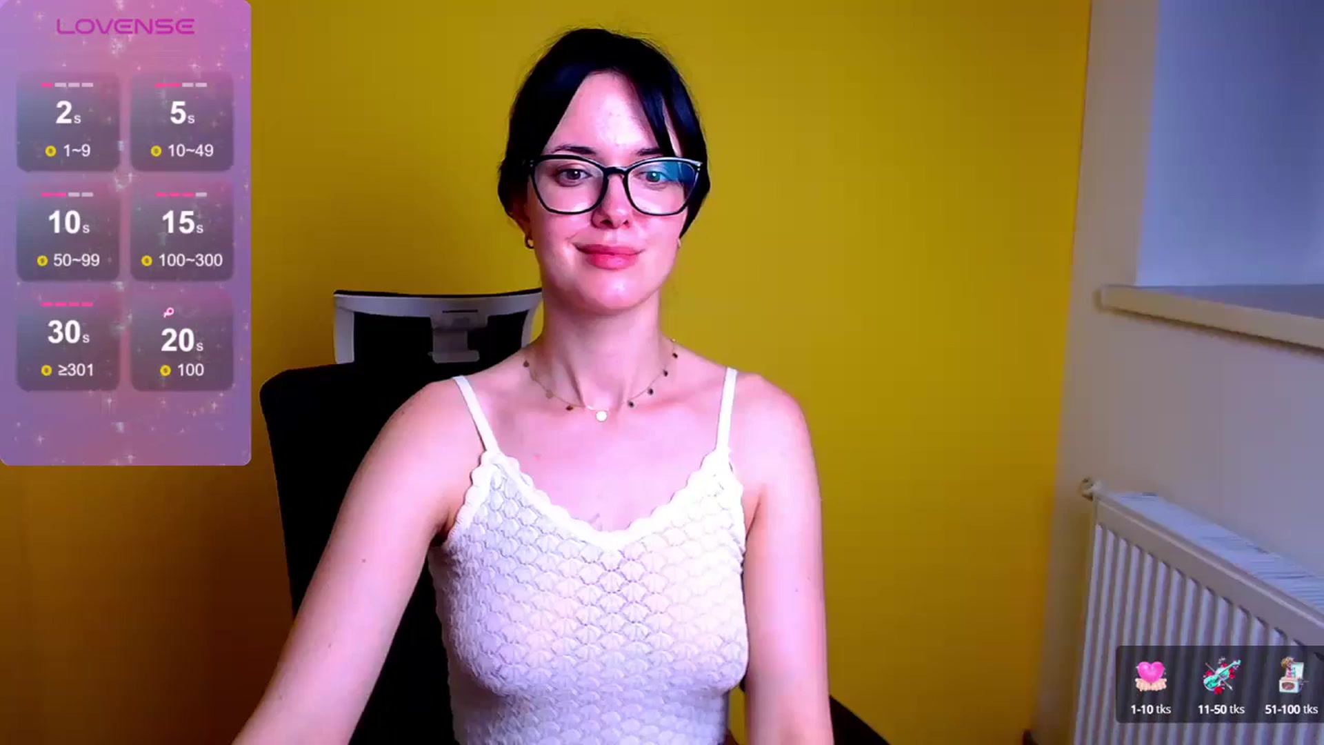 Gallery image thumbnail from Black_Red's myfreecams stream on, 06/08/2024, 10:54 image 11 of 20
