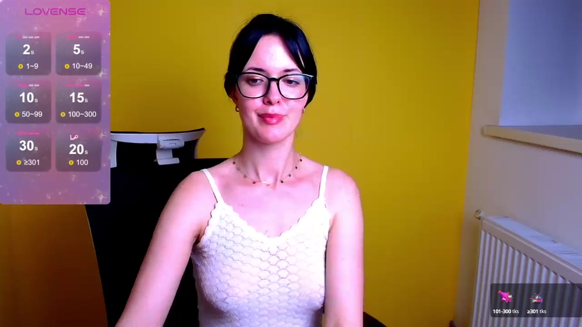 Gallery image thumbnail from Black_Red's myfreecams stream on, 06/08/2024, 10:54 image 13 of 20