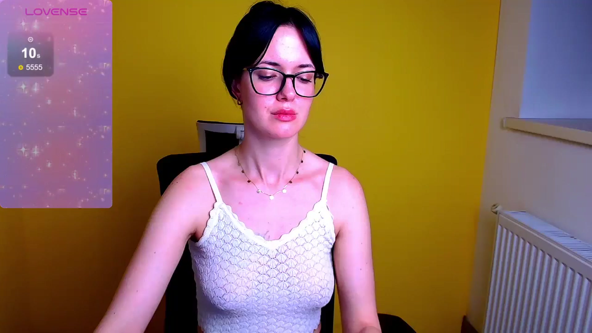 Gallery image thumbnail from Black_Red's myfreecams stream on, 06/08/2024, 12:23 image 20 of 20