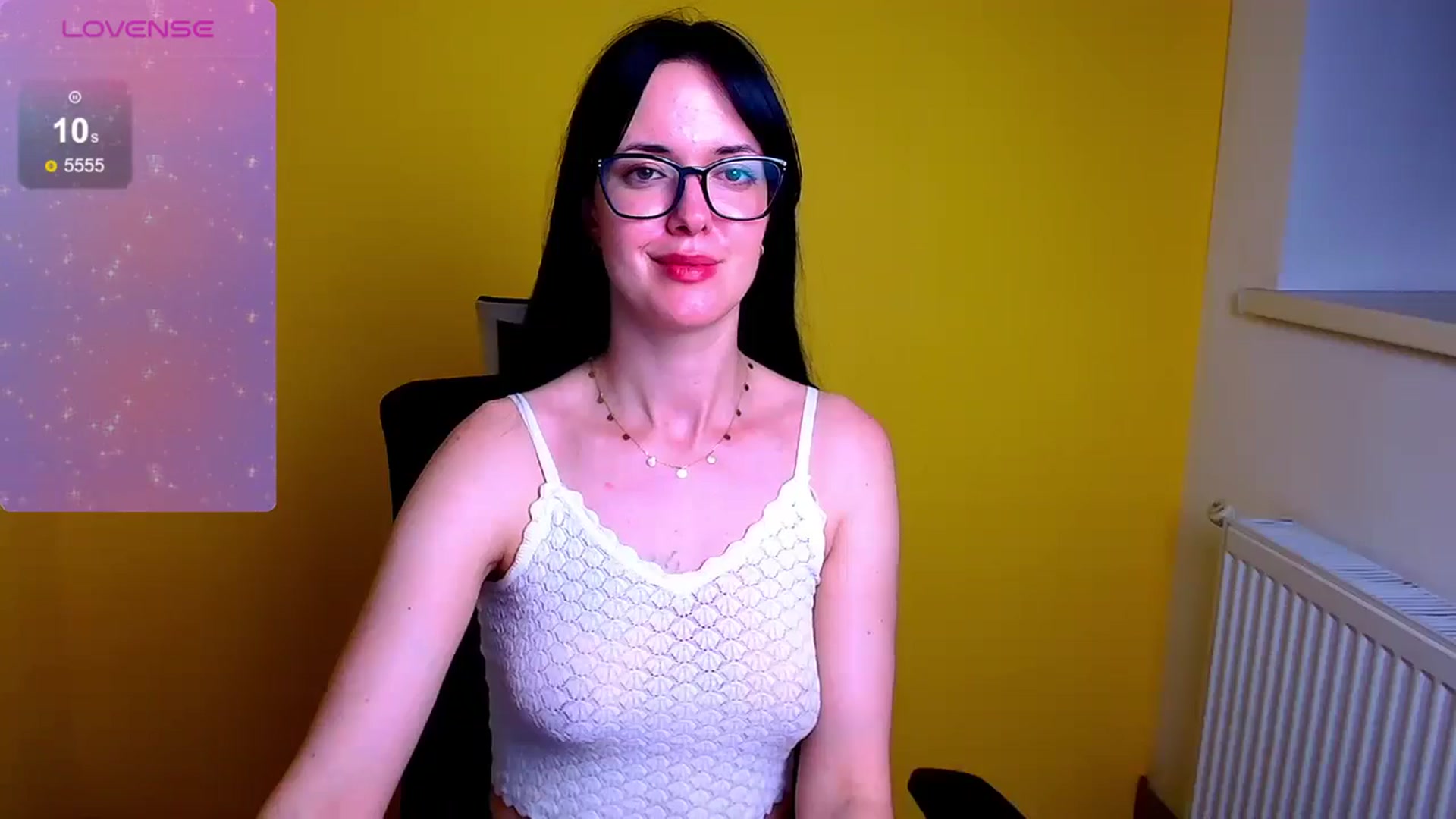 Gallery image thumbnail from Black_Red's myfreecams stream on, 06/08/2024, 12:23 image 12 of 20