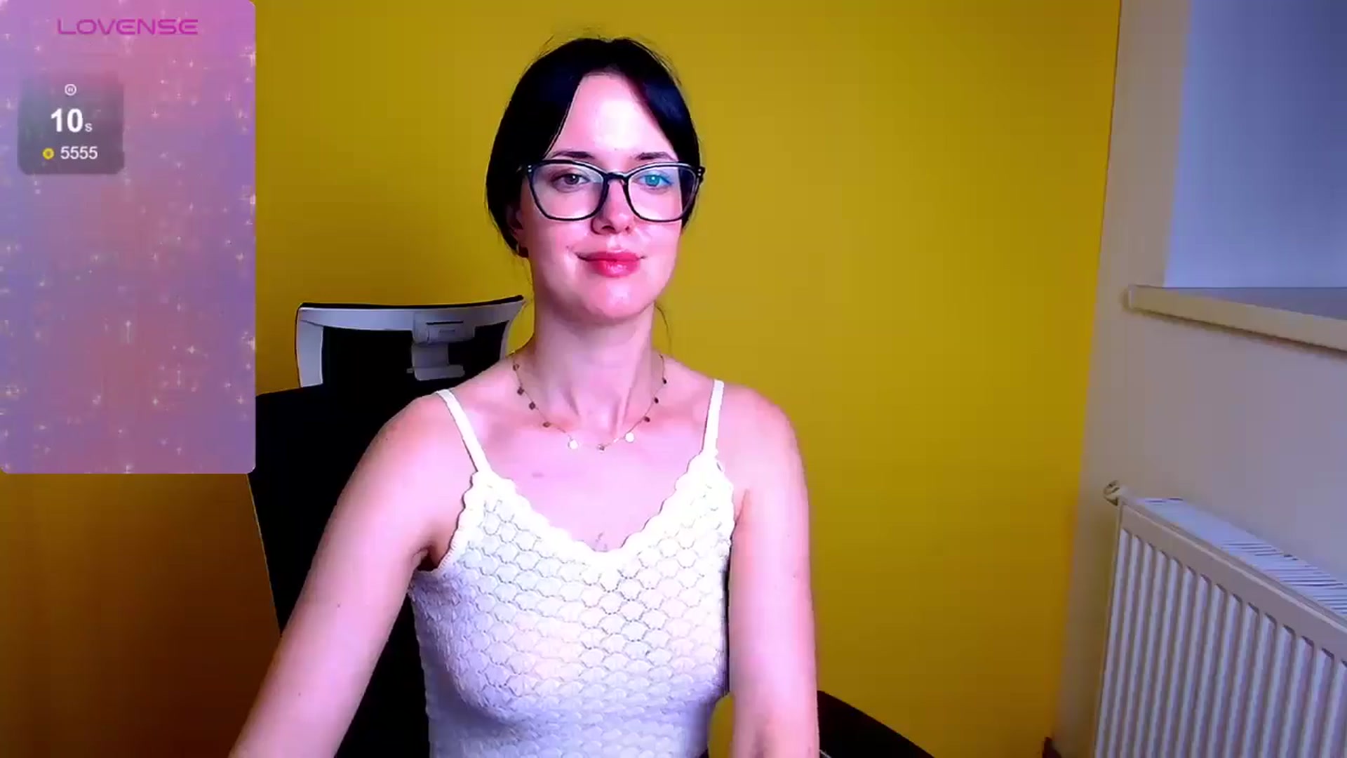 Gallery image thumbnail from Black_Red's myfreecams stream on, 06/08/2024, 13:21 image 5 of 20