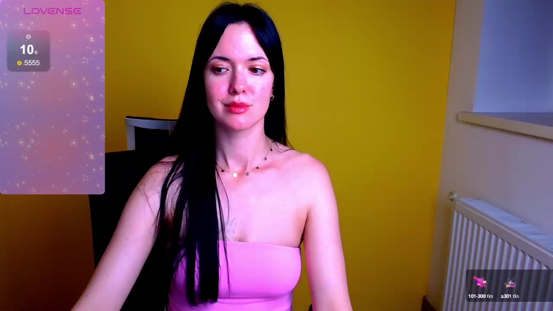 Gallery image thumbnail from Black_Red's myfreecams stream on, 06/09/2024, 19:20 image 5 of 20