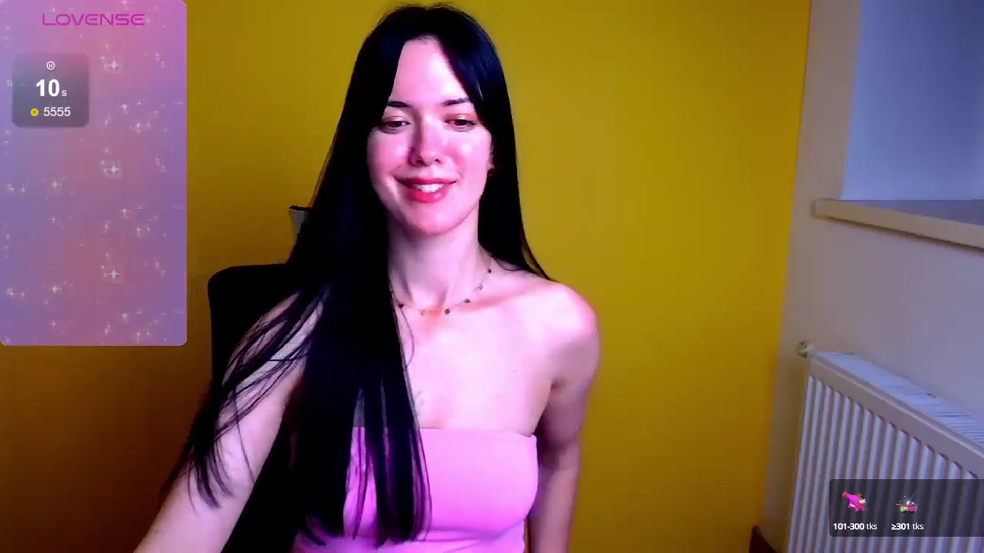 Gallery image thumbnail from Black_Red's myfreecams stream on, 06/09/2024, 19:20 image 11 of 20