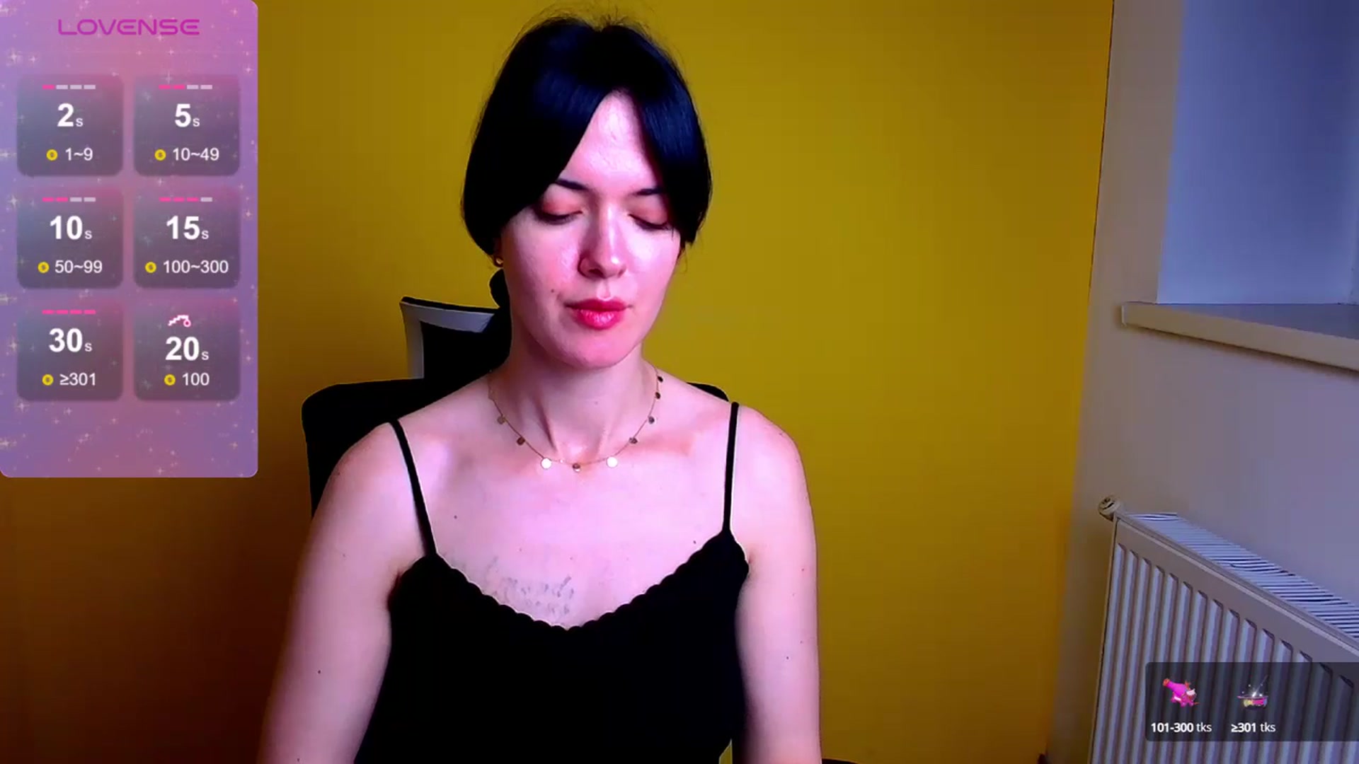 Gallery image thumbnail from Black_Red's myfreecams stream on, 06/14/2024, 12:19 image 8 of 20