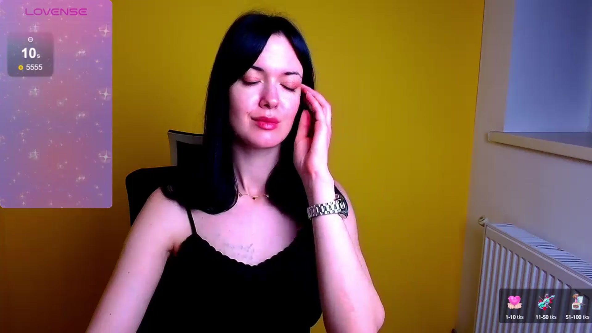 Gallery image thumbnail from Black_Red's myfreecams stream on, 06/14/2024, 12:19 image 19 of 20
