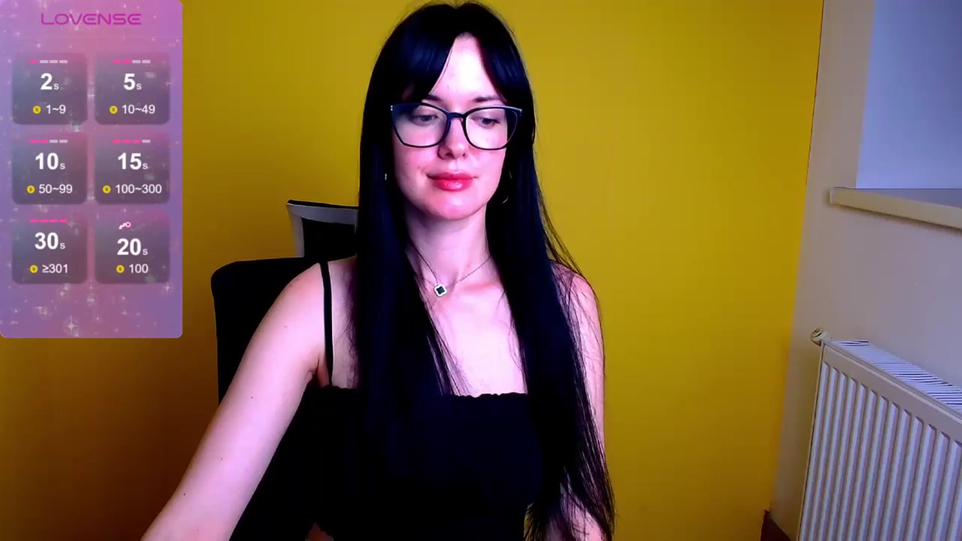 Gallery image thumbnail from Black_Red's myfreecams stream on, 06/17/2024, 18:37 image 14 of 20