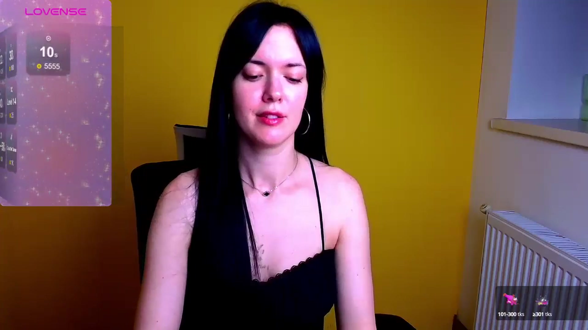 Gallery image thumbnail from Black_Red's myfreecams stream on, 06/21/2024, 15:10 image 4 of 20