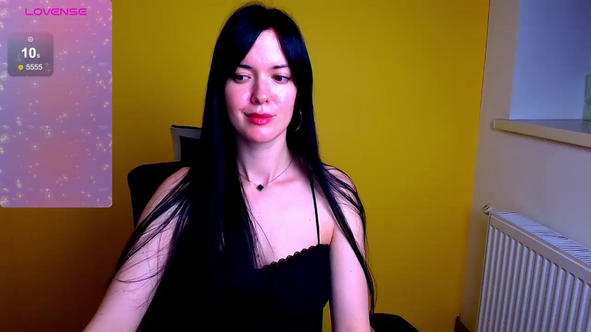 Gallery image thumbnail from Black_Red's myfreecams stream on, 06/21/2024, 15:10 image 6 of 20