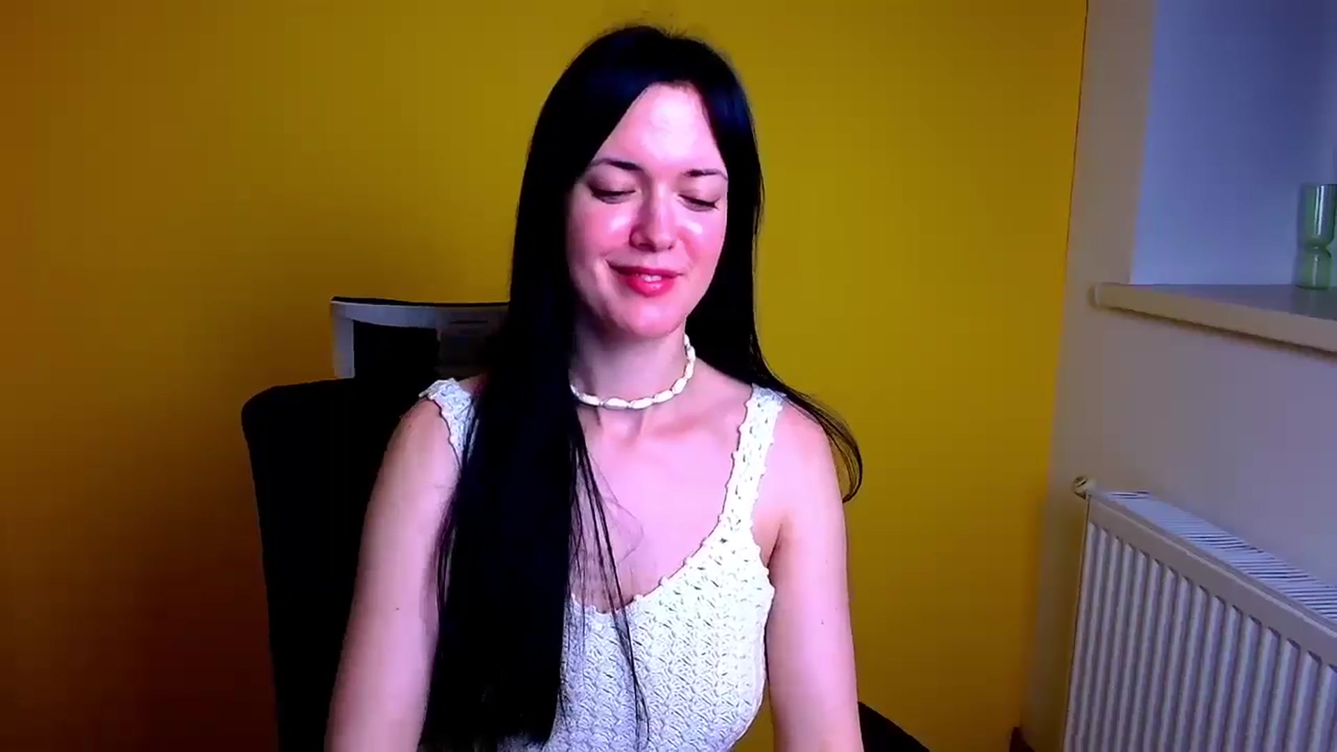Gallery image thumbnail from Black_Red's myfreecams stream on, 06/22/2024, 10:21 image 17 of 20