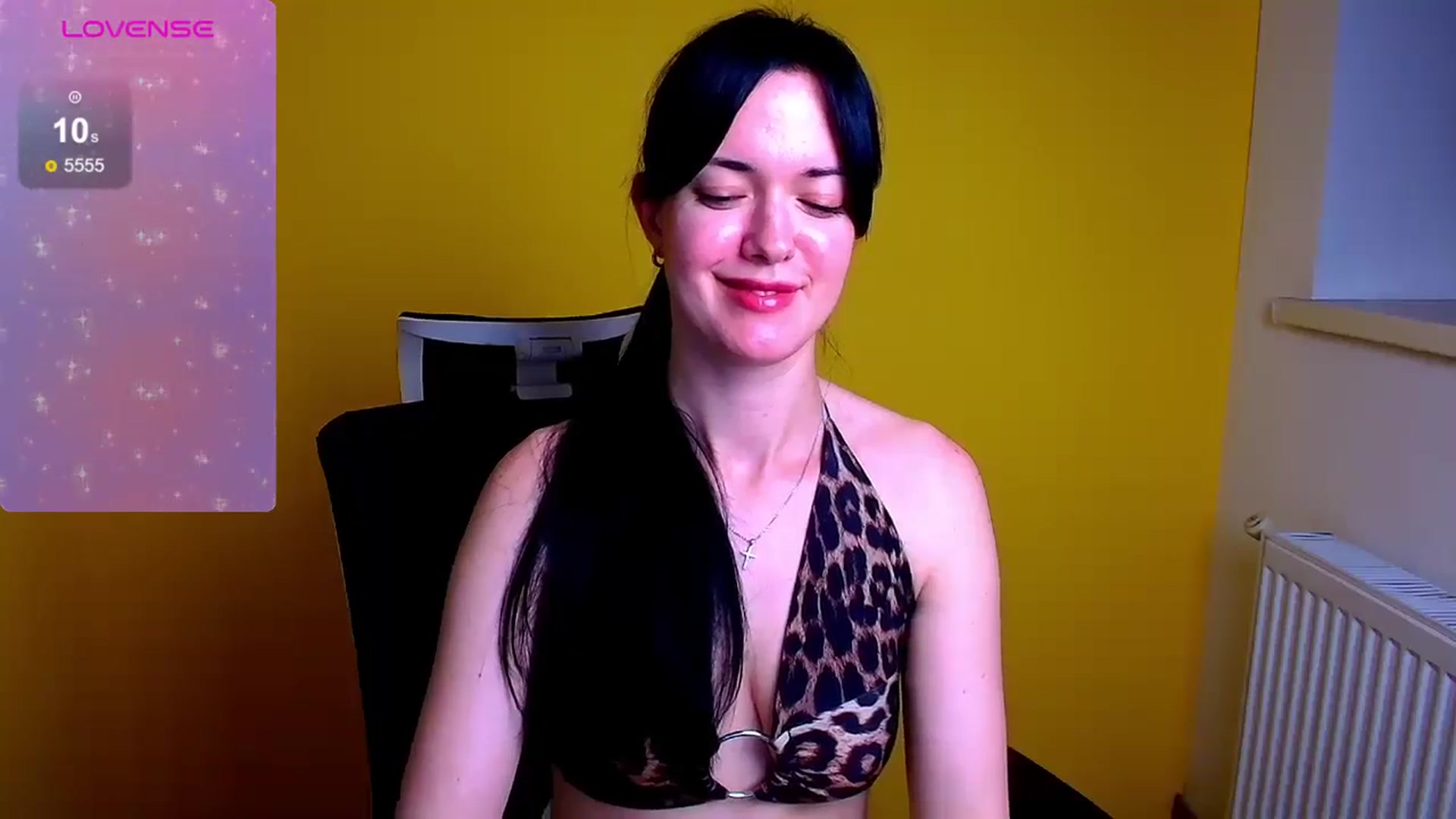 Gallery image thumbnail from Black_Red's myfreecams stream on, 06/23/2024, 10:13 image 4 of 20