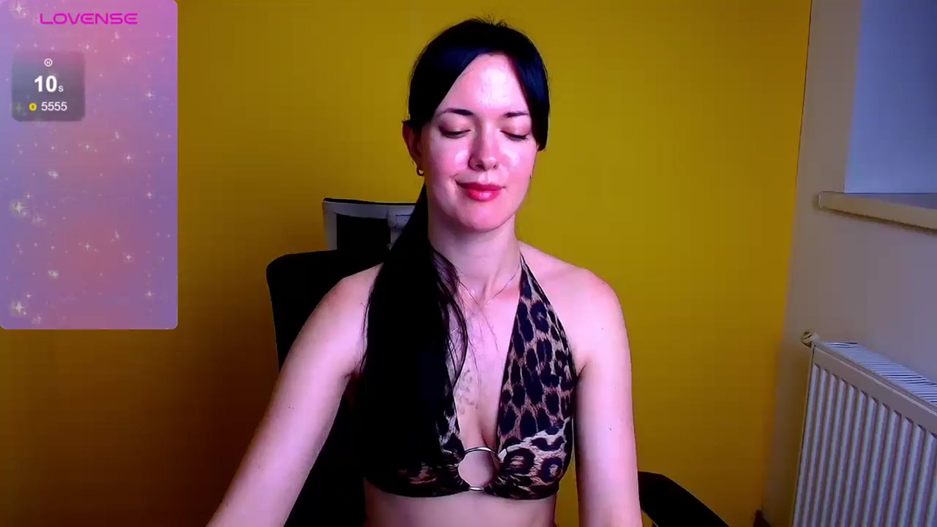 Gallery image thumbnail from Black_Red's myfreecams stream on, 06/23/2024, 10:13 image 14 of 20