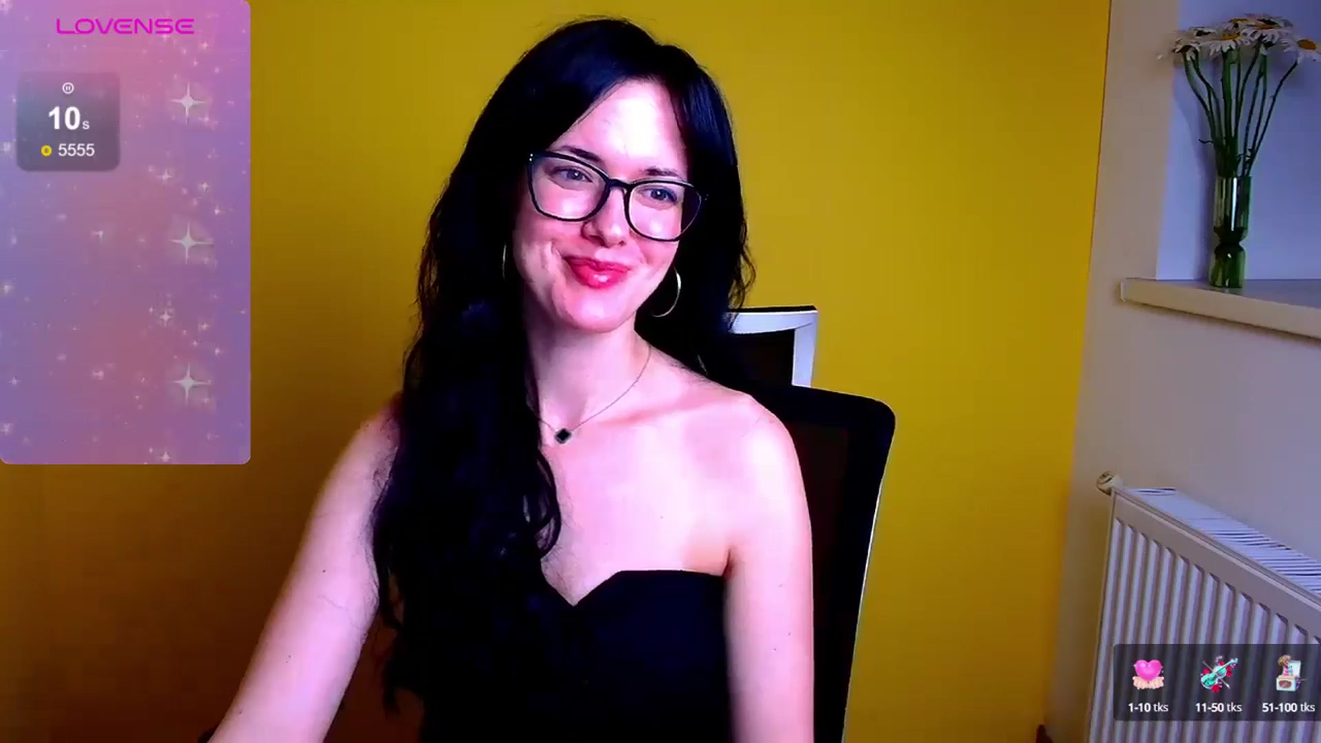 Gallery image thumbnail from Black_Red's myfreecams stream on, 06/26/2024, 17:37 image 12 of 20