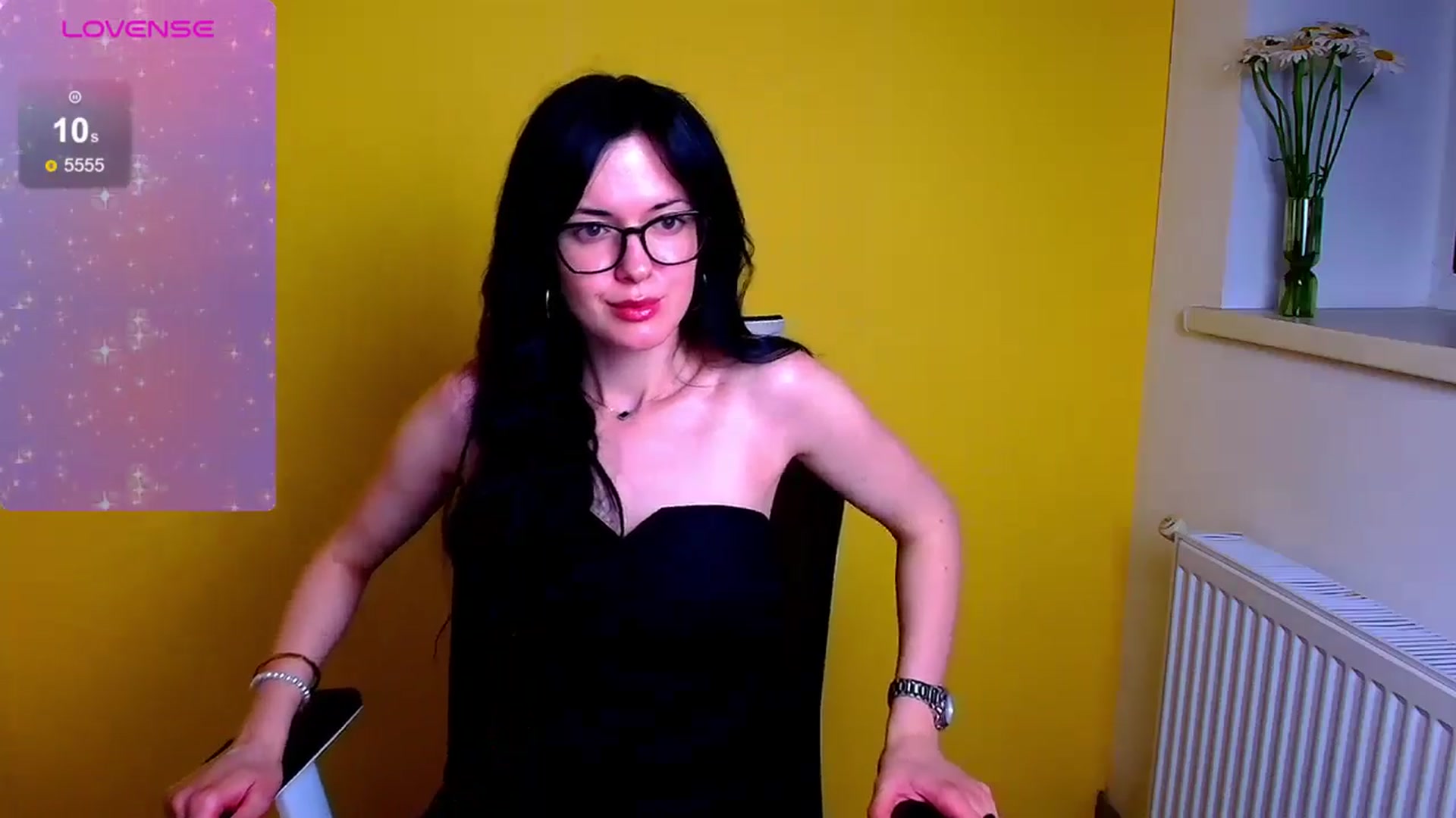 Gallery image thumbnail from Black_Red's myfreecams stream on, 06/26/2024, 17:37 image 17 of 20