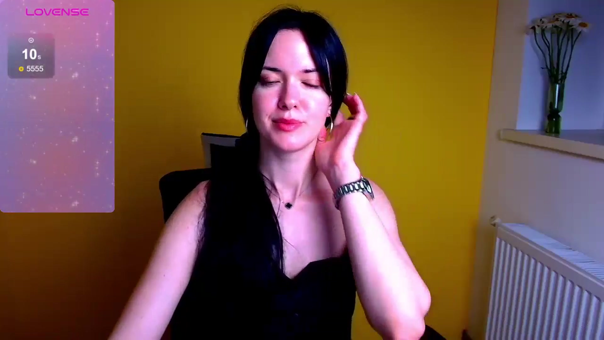 Gallery image thumbnail from Black_Red's myfreecams stream on, 06/27/2024, 13:11 image 12 of 20