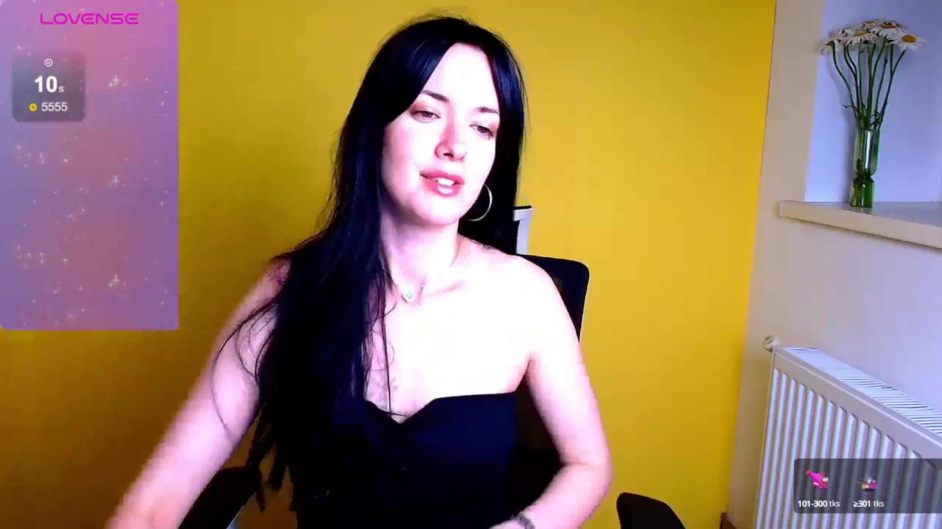Gallery image thumbnail from Black_Red's myfreecams stream on, 06/27/2024, 13:52 image 14 of 20