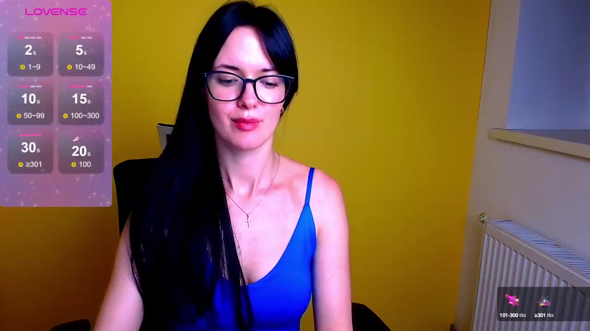 Gallery image thumbnail from Black_Red's myfreecams stream on, 07/07/2024, 10:50 image 11 of 20
