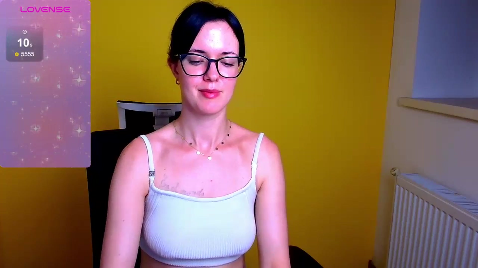 Gallery image thumbnail from Black_Red's myfreecams stream on, 07/14/2024, 10:56 image 15 of 20