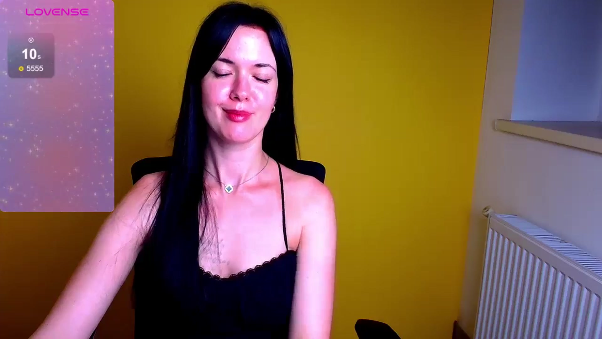 Gallery image thumbnail from Black_Red's myfreecams stream on, 07/22/2024, 21:32 image 17 of 20