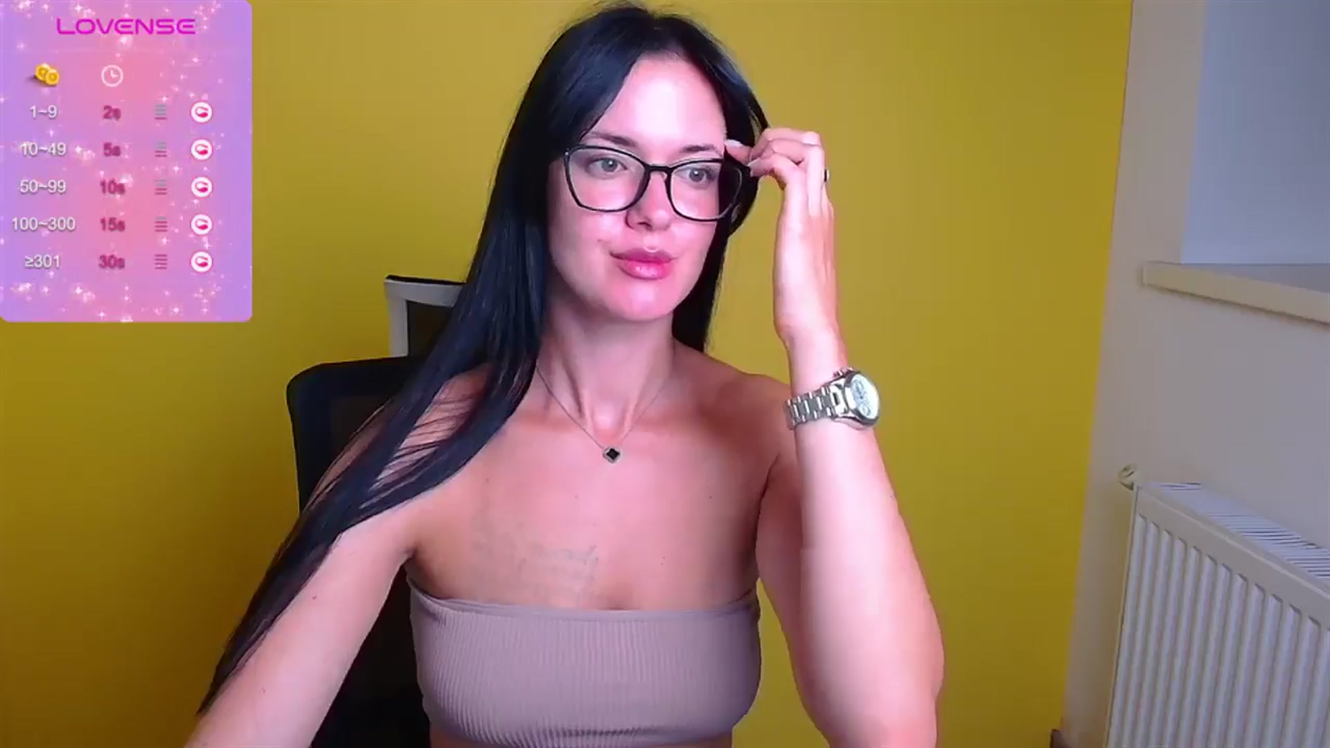 Gallery image thumbnail from Black_Red's myfreecams stream on, 08/13/2024, 12:24 image 17 of 20