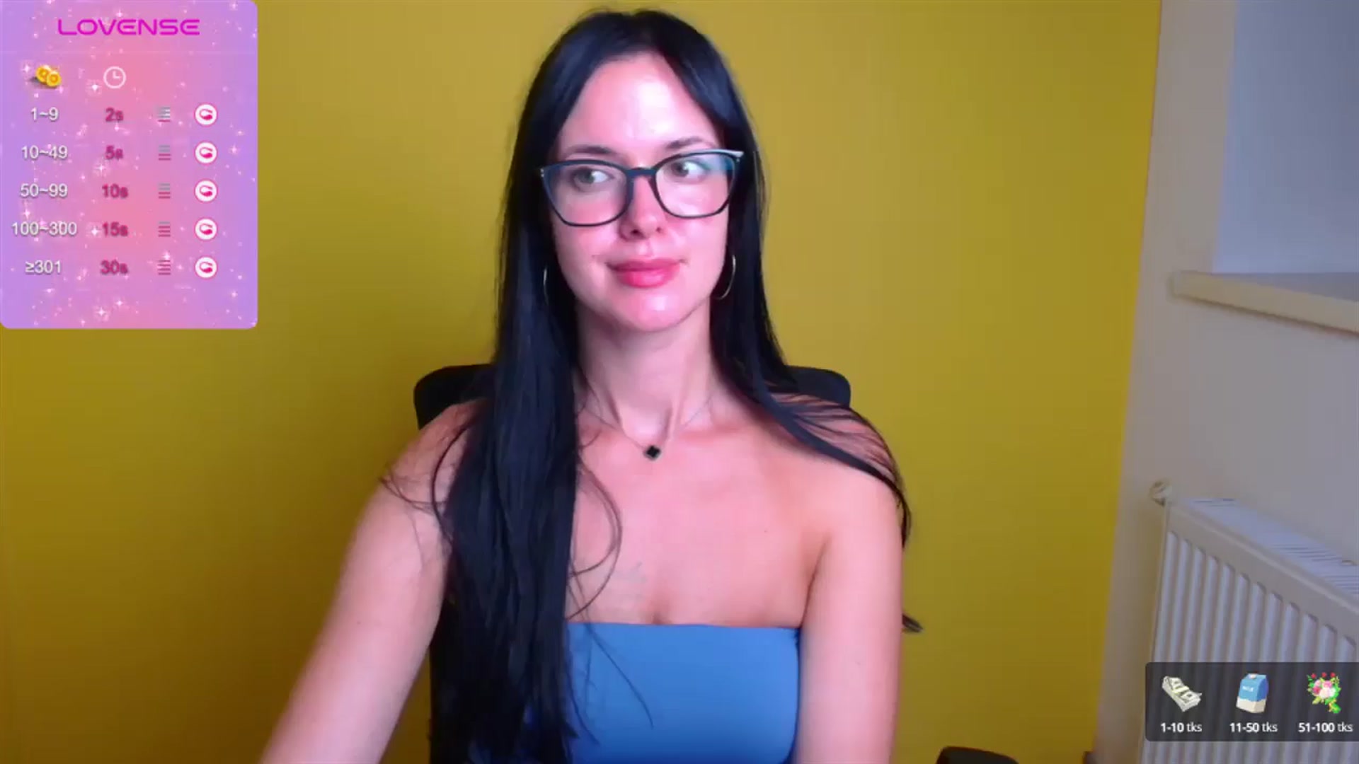 Gallery image thumbnail from Black_Red's myfreecams stream on, 08/14/2024, 22:35 image 6 of 20