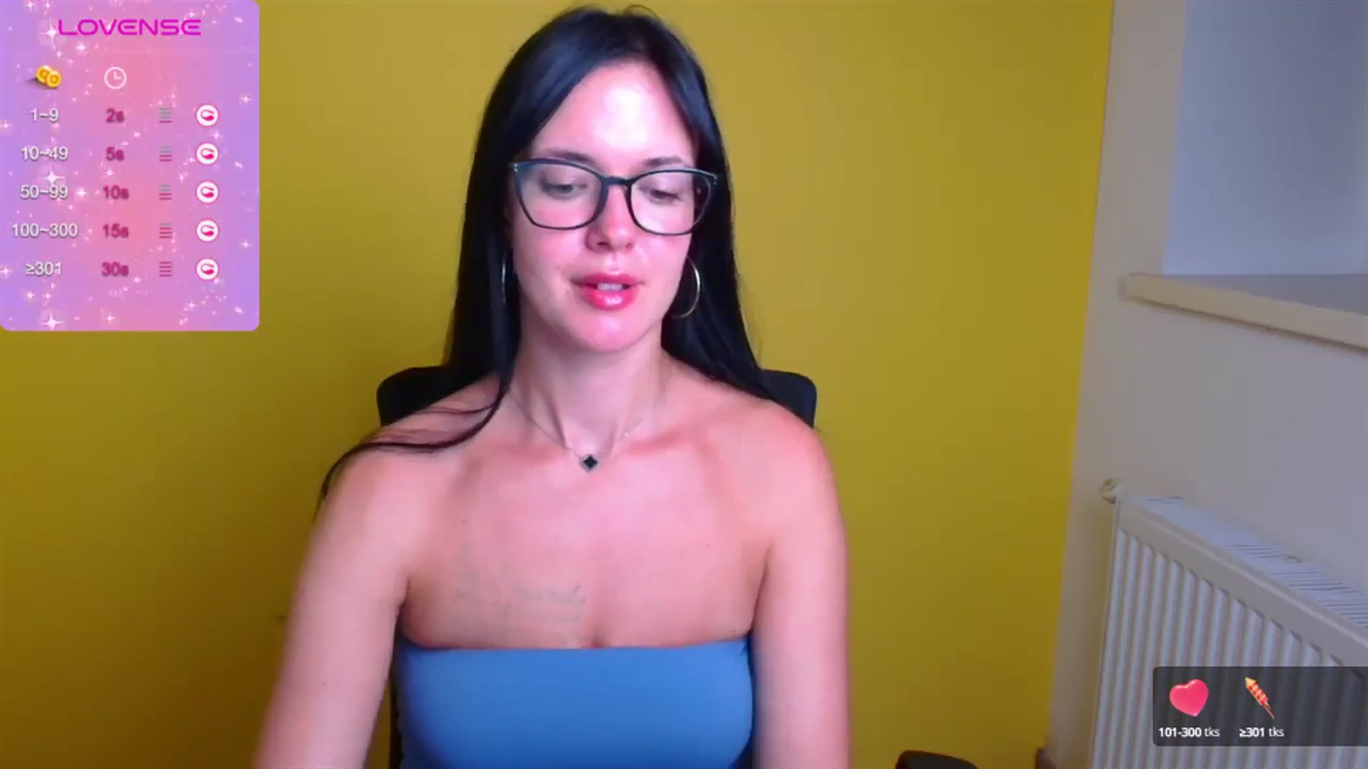 Gallery image thumbnail from Black_Red's myfreecams stream on, 08/14/2024, 22:35 image 10 of 20