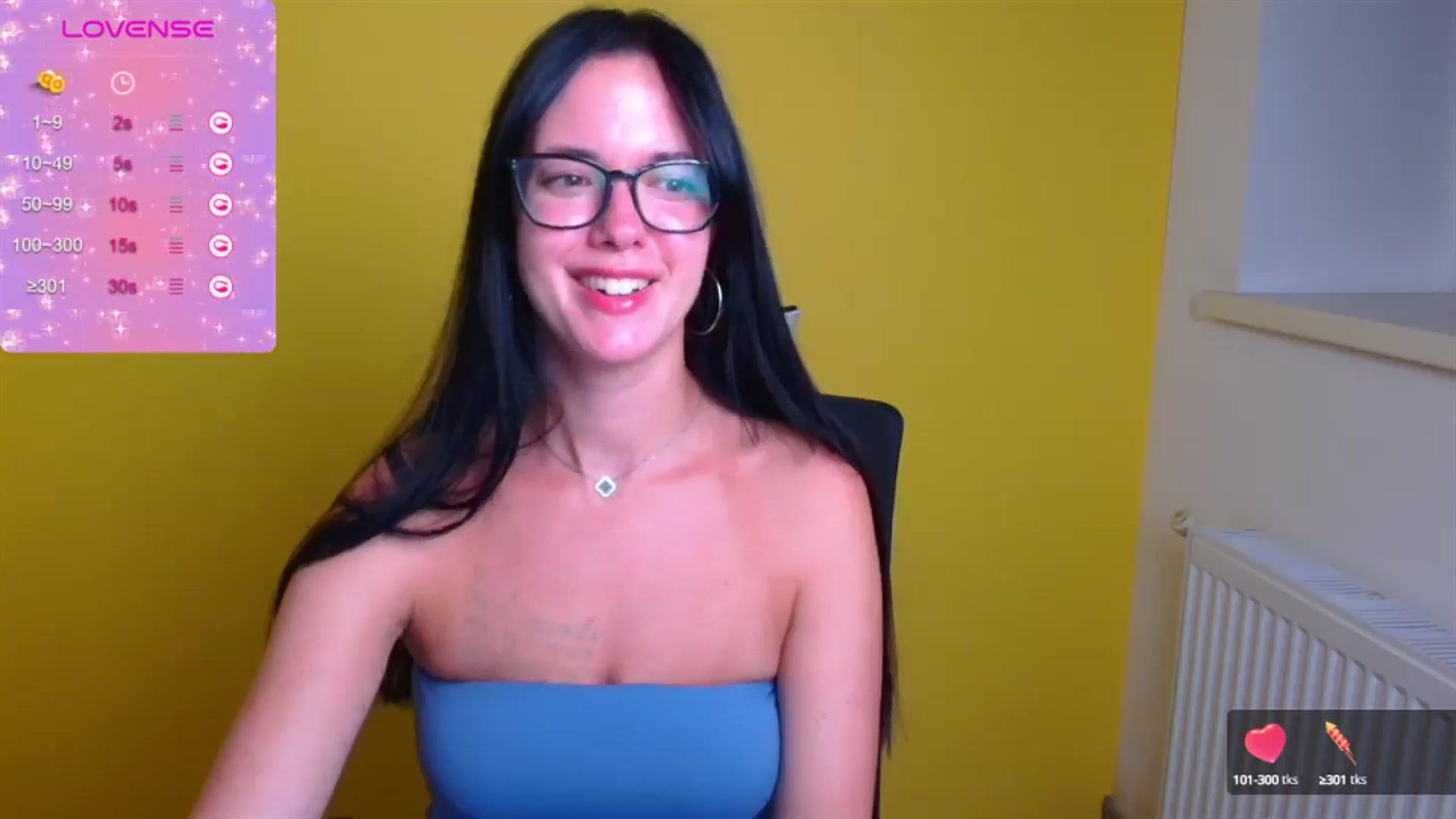 Gallery image thumbnail from Black_Red's myfreecams stream on, 08/14/2024, 22:35 image 11 of 20
