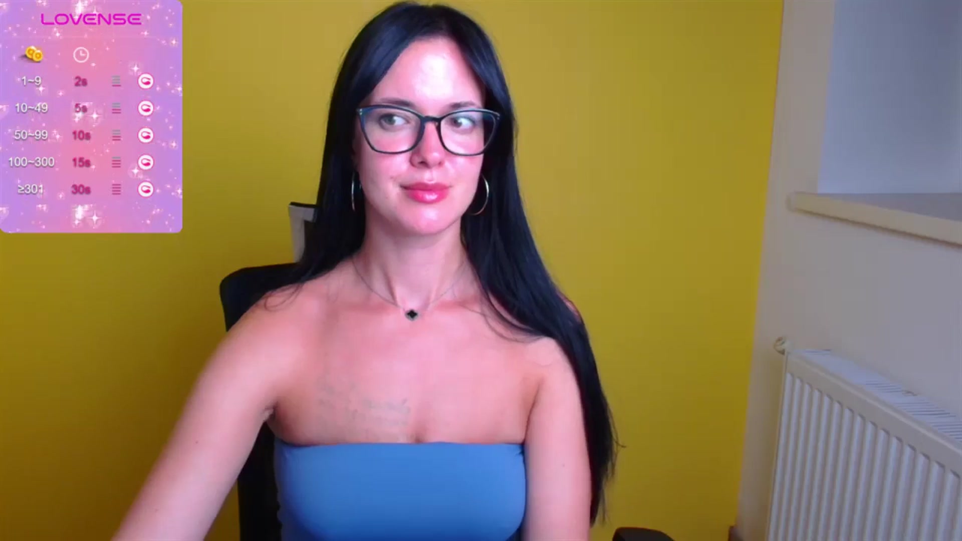 Gallery image thumbnail from Black_Red's myfreecams stream on, 08/14/2024, 22:35 image 15 of 20