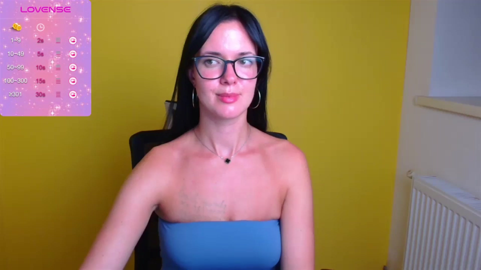 Gallery image thumbnail from Black_Red's myfreecams stream on, 08/14/2024, 22:35 image 2 of 20