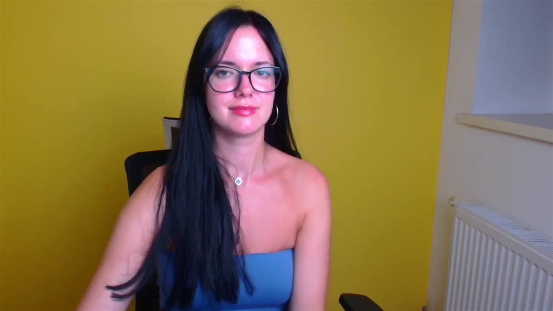 Gallery image thumbnail from Black_Red's myfreecams stream on, 08/15/2024, 24:49 image 16 of 20
