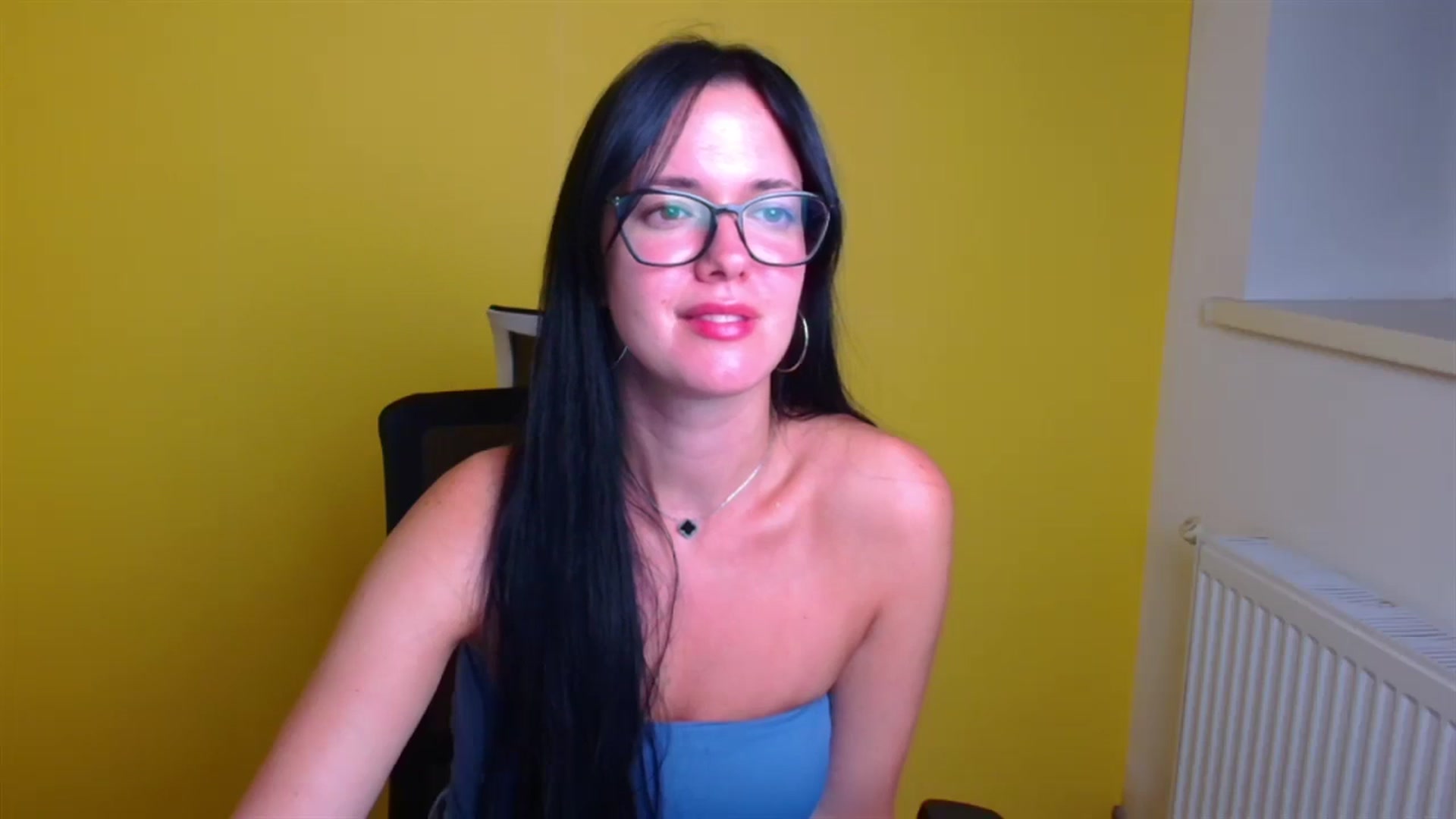 Gallery image thumbnail from Black_Red's myfreecams stream on, 08/15/2024, 24:49 image 17 of 20