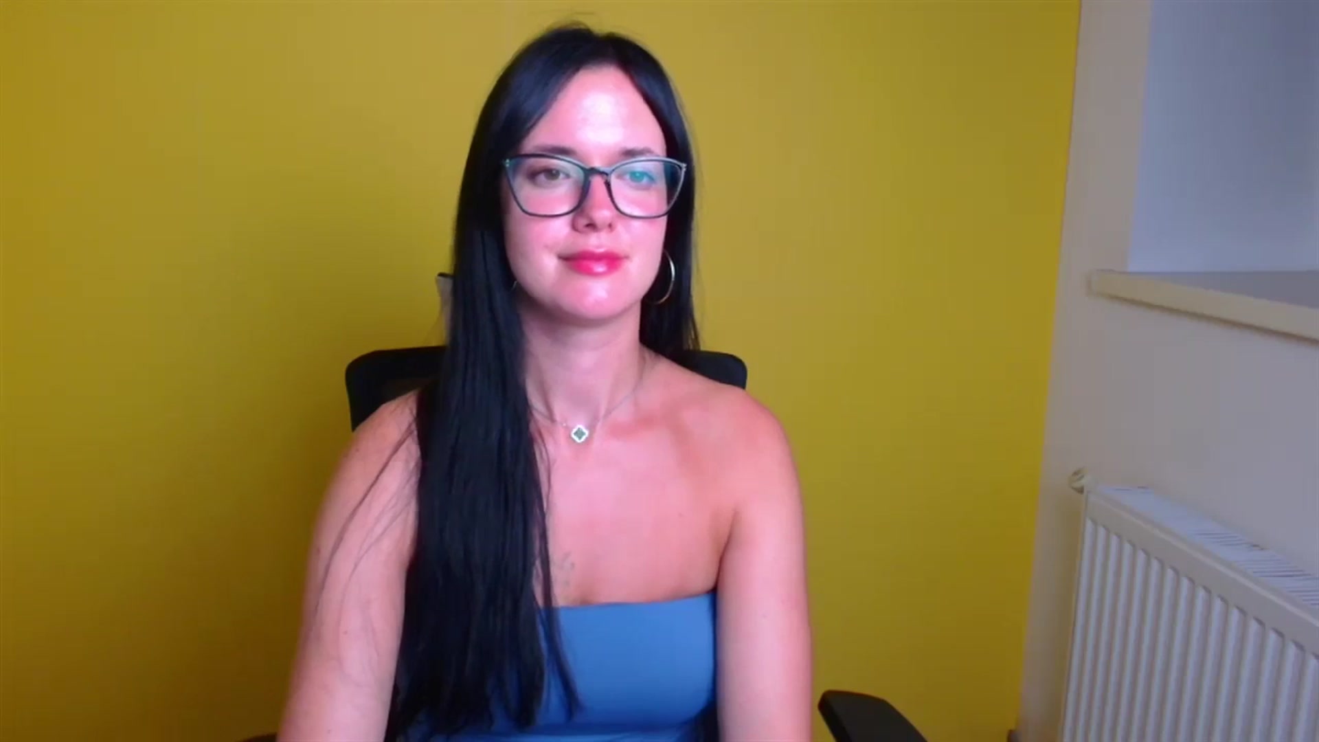 Gallery image thumbnail from Black_Red's myfreecams stream on, 08/15/2024, 24:49 image 4 of 20