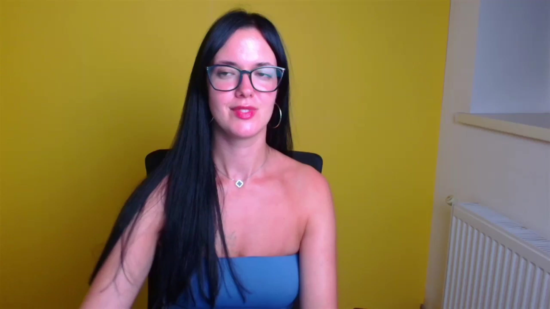 Gallery image thumbnail from Black_Red's myfreecams stream on, 08/15/2024, 24:49 image 1 of 20