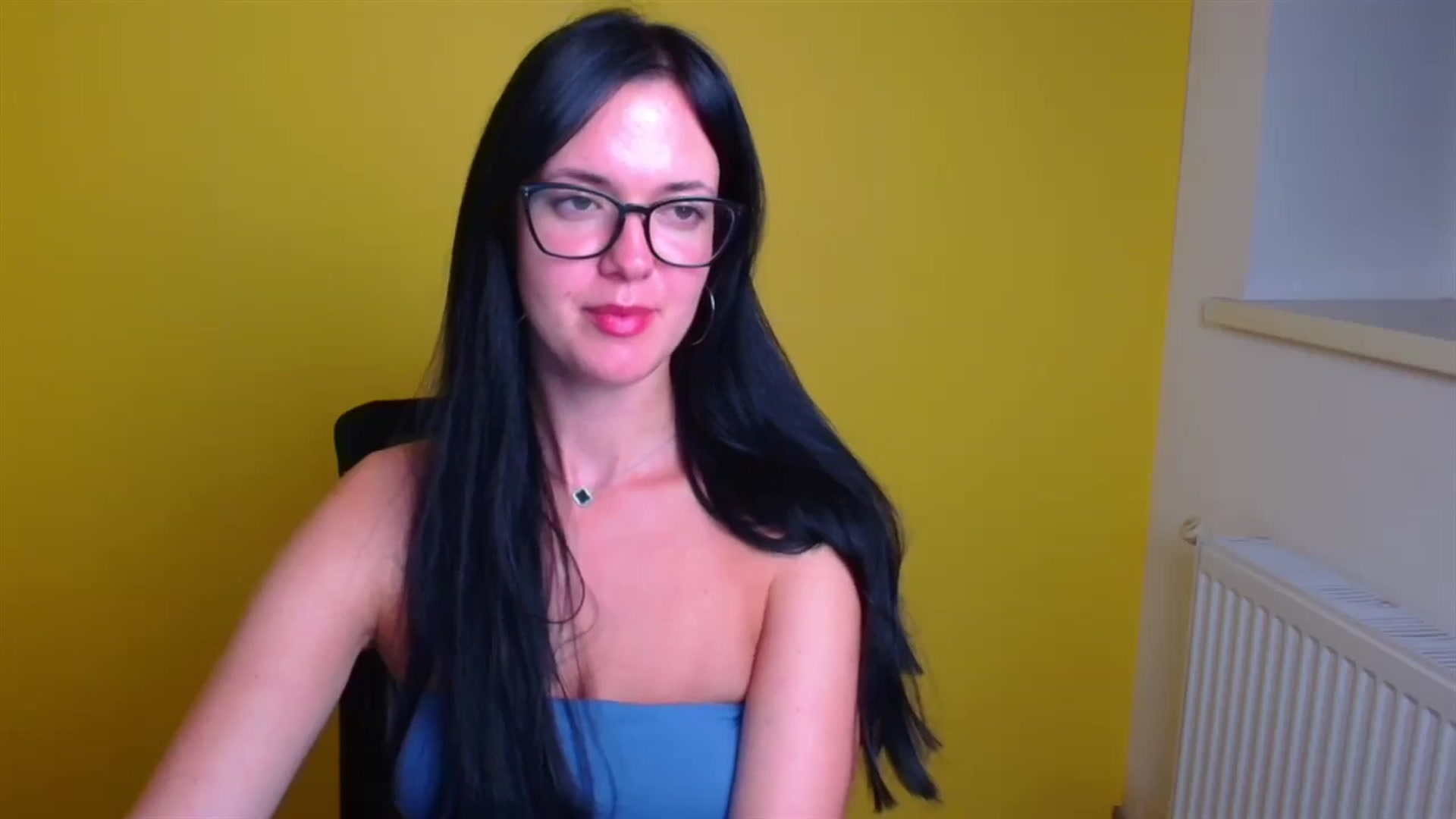 Gallery image thumbnail from Black_Red's myfreecams stream on, 08/15/2024, 01:21 image 16 of 20