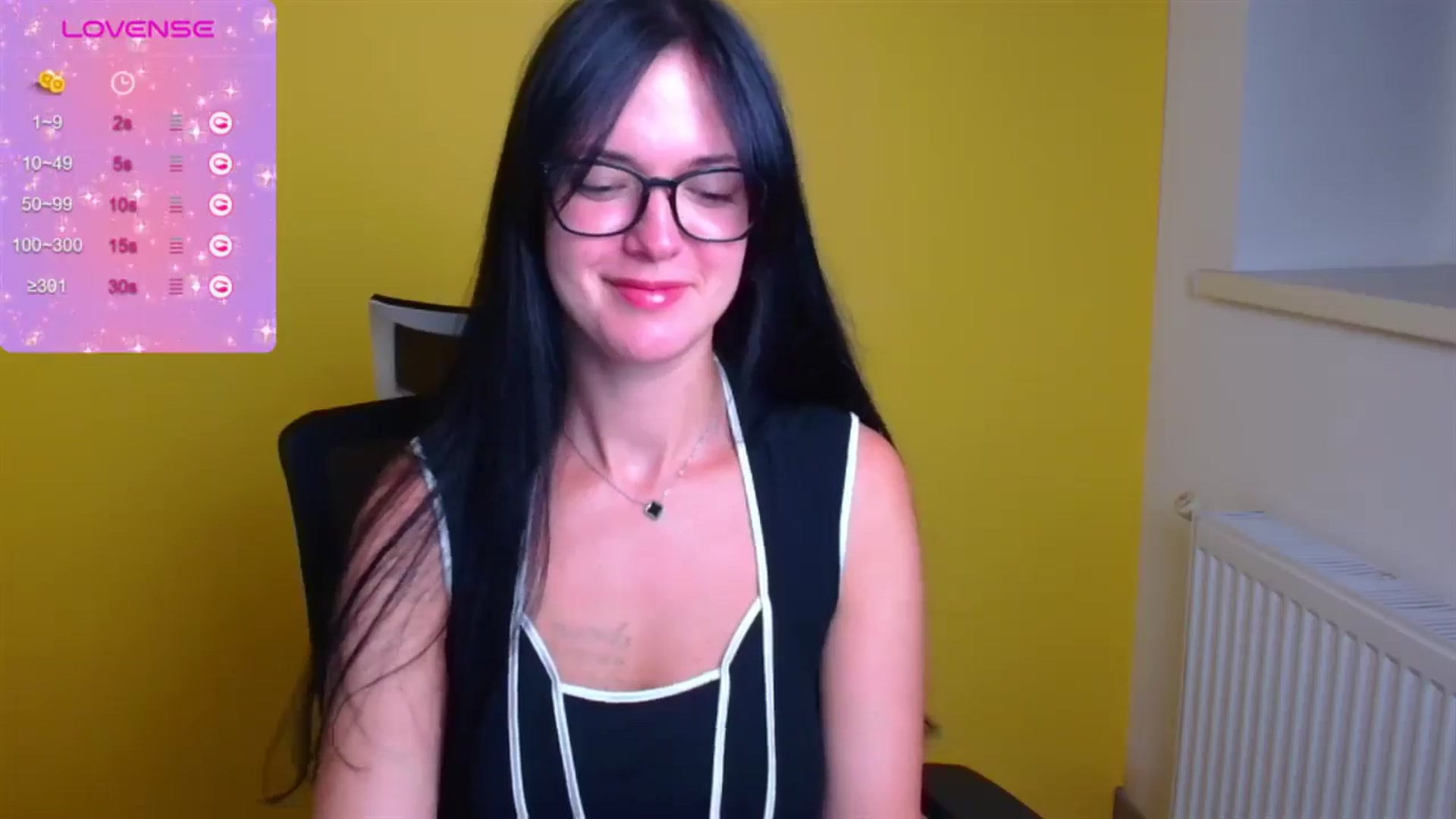 Gallery image thumbnail from Black_Red's myfreecams stream on, 08/15/2024, 14:18 image 3 of 20