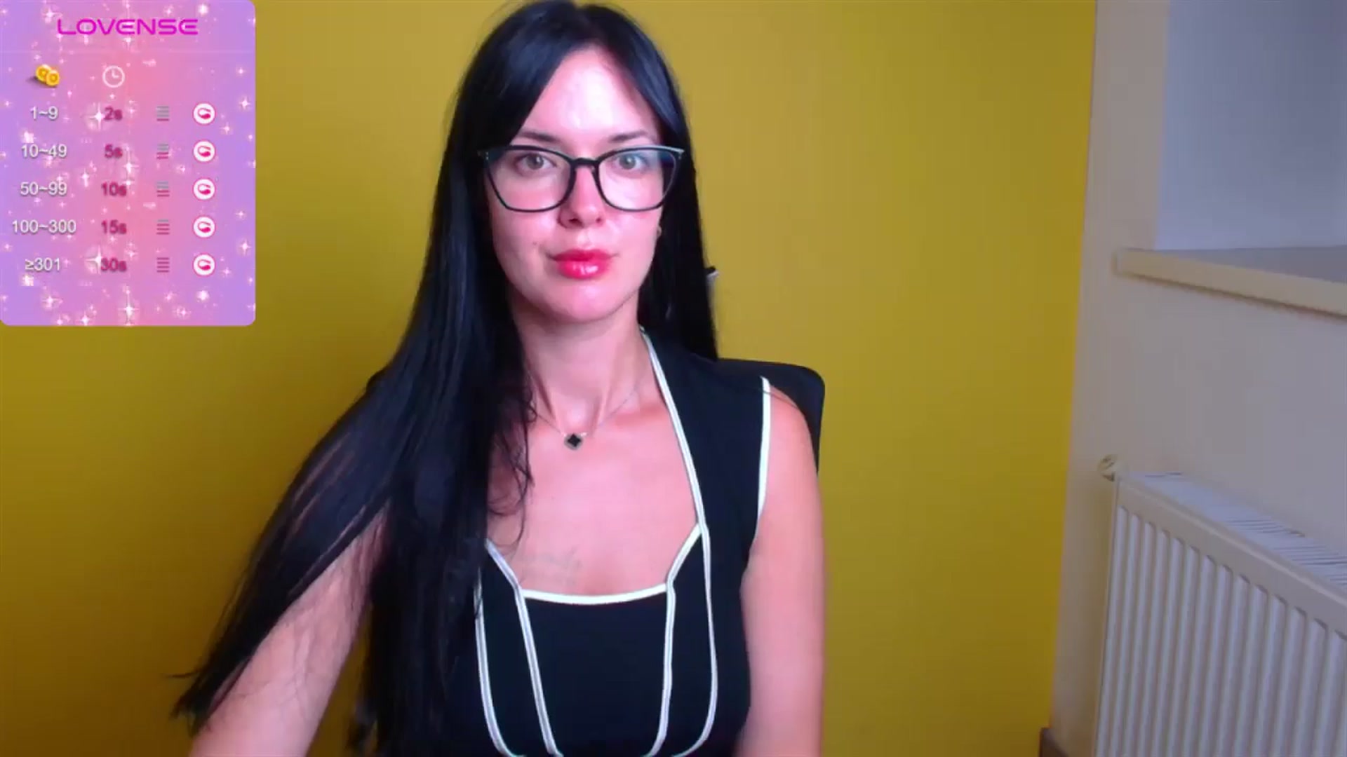 Gallery image thumbnail from Black_Red's myfreecams stream on, 08/15/2024, 15:22 image 3 of 20