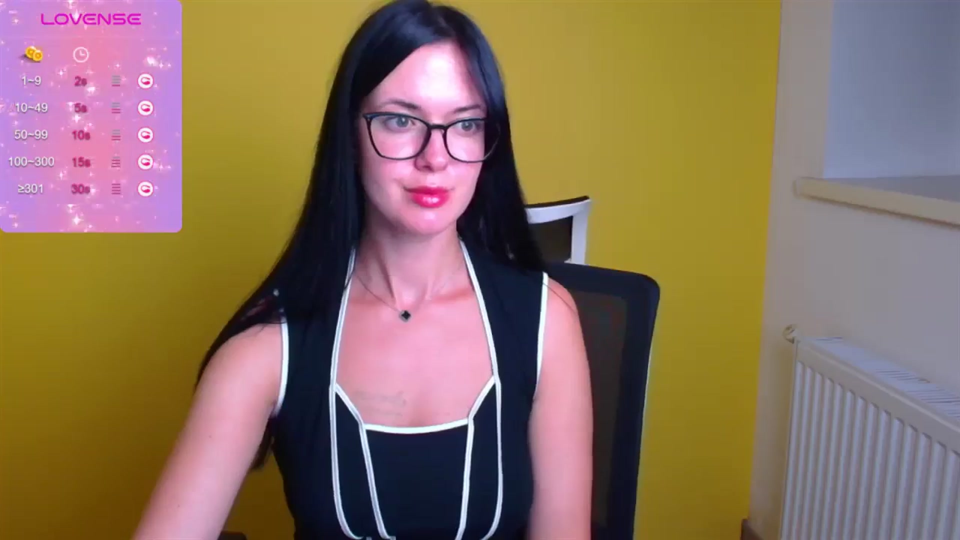 Gallery image thumbnail from Black_Red's myfreecams stream on, 08/15/2024, 15:22 image 4 of 20