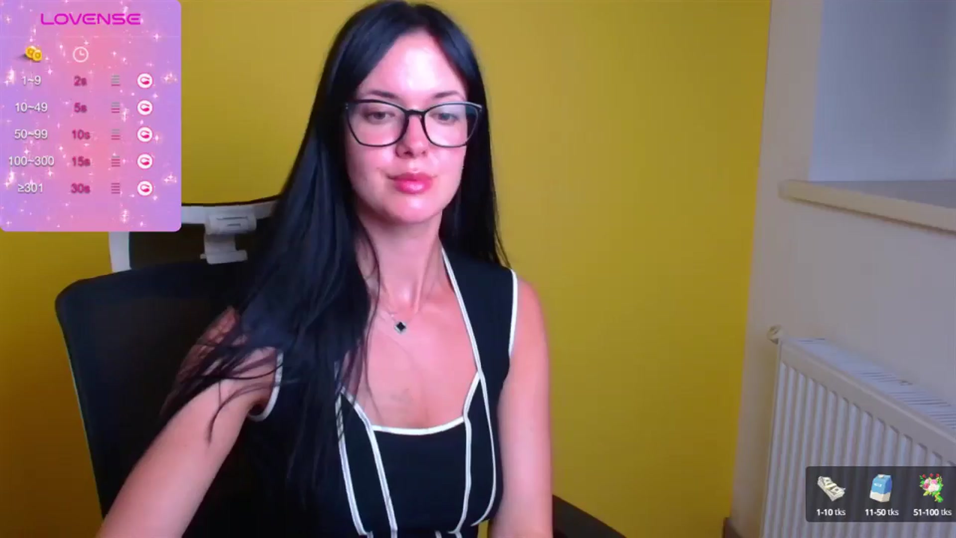 Gallery image thumbnail from Black_Red's myfreecams stream on, 08/15/2024, 16:03 image 20 of 20
