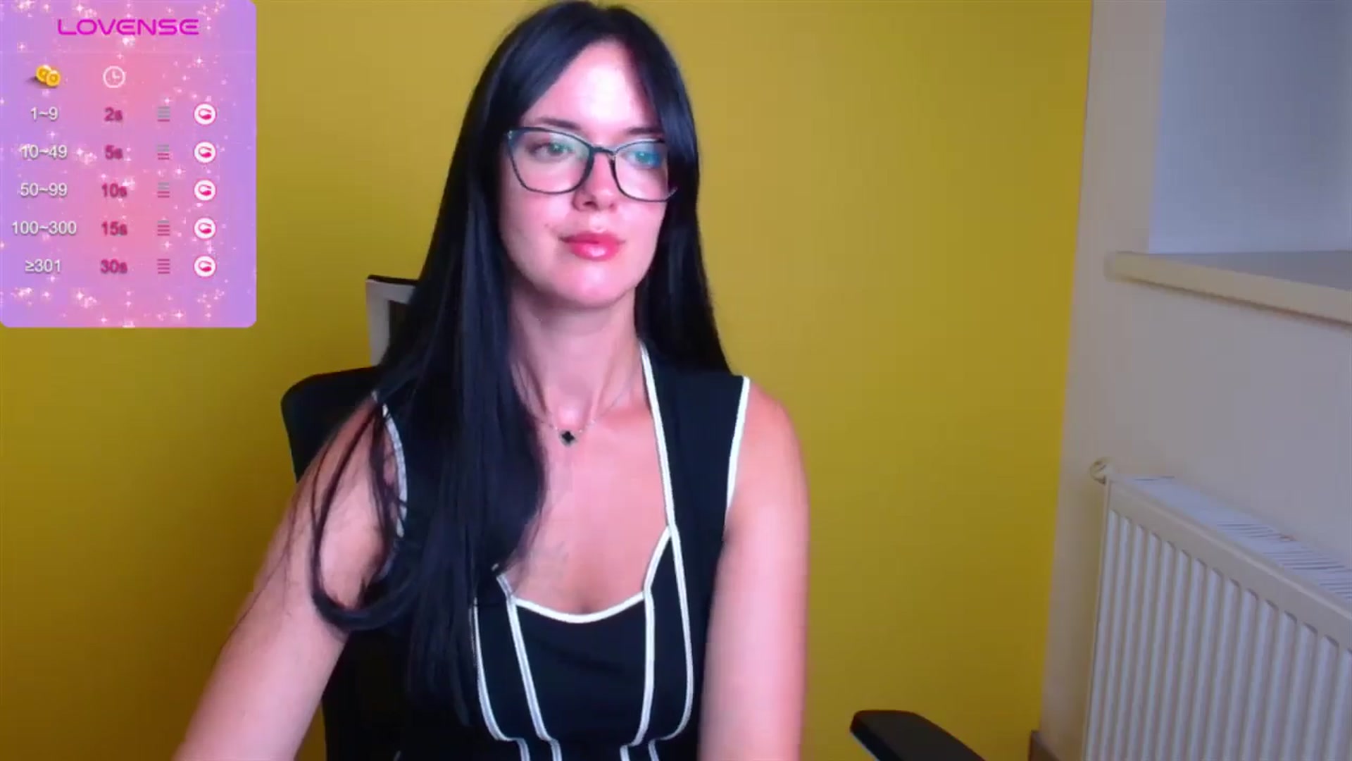 Gallery image thumbnail from Black_Red's myfreecams stream on, 08/15/2024, 16:03 image 5 of 20