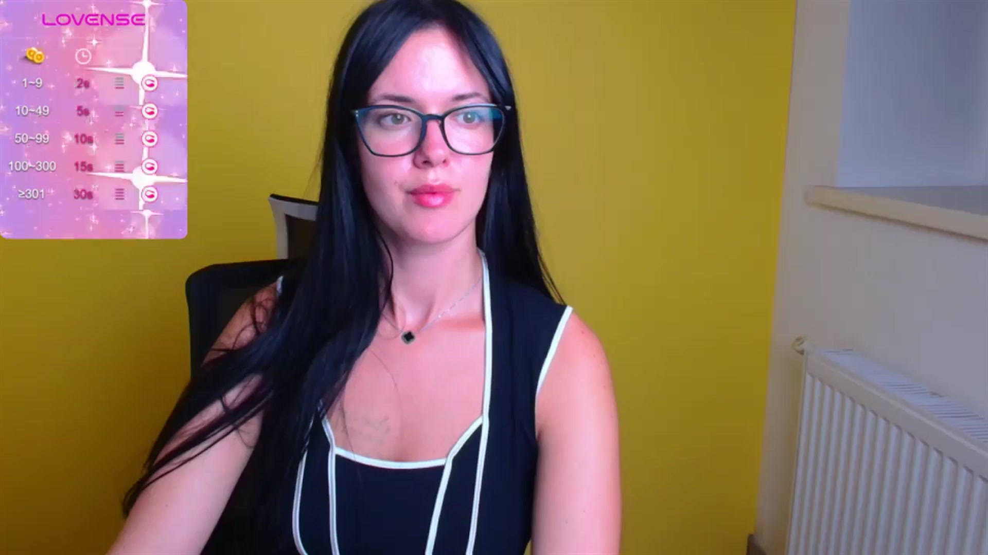 Gallery image thumbnail from Black_Red's myfreecams stream on, 08/15/2024, 16:03 image 19 of 20