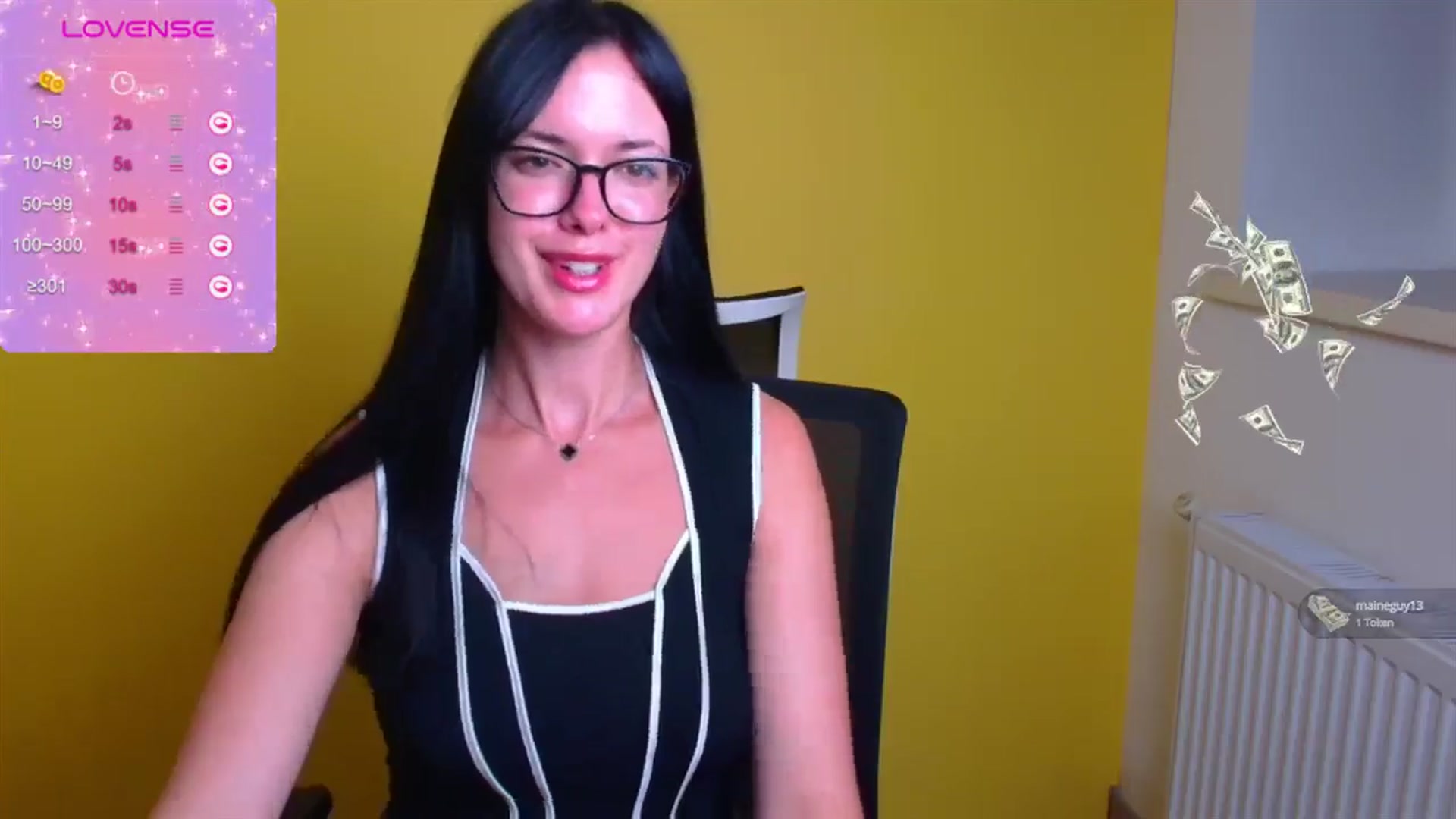 Gallery image thumbnail from Black_Red's myfreecams stream on, 08/15/2024, 16:03 image 2 of 20