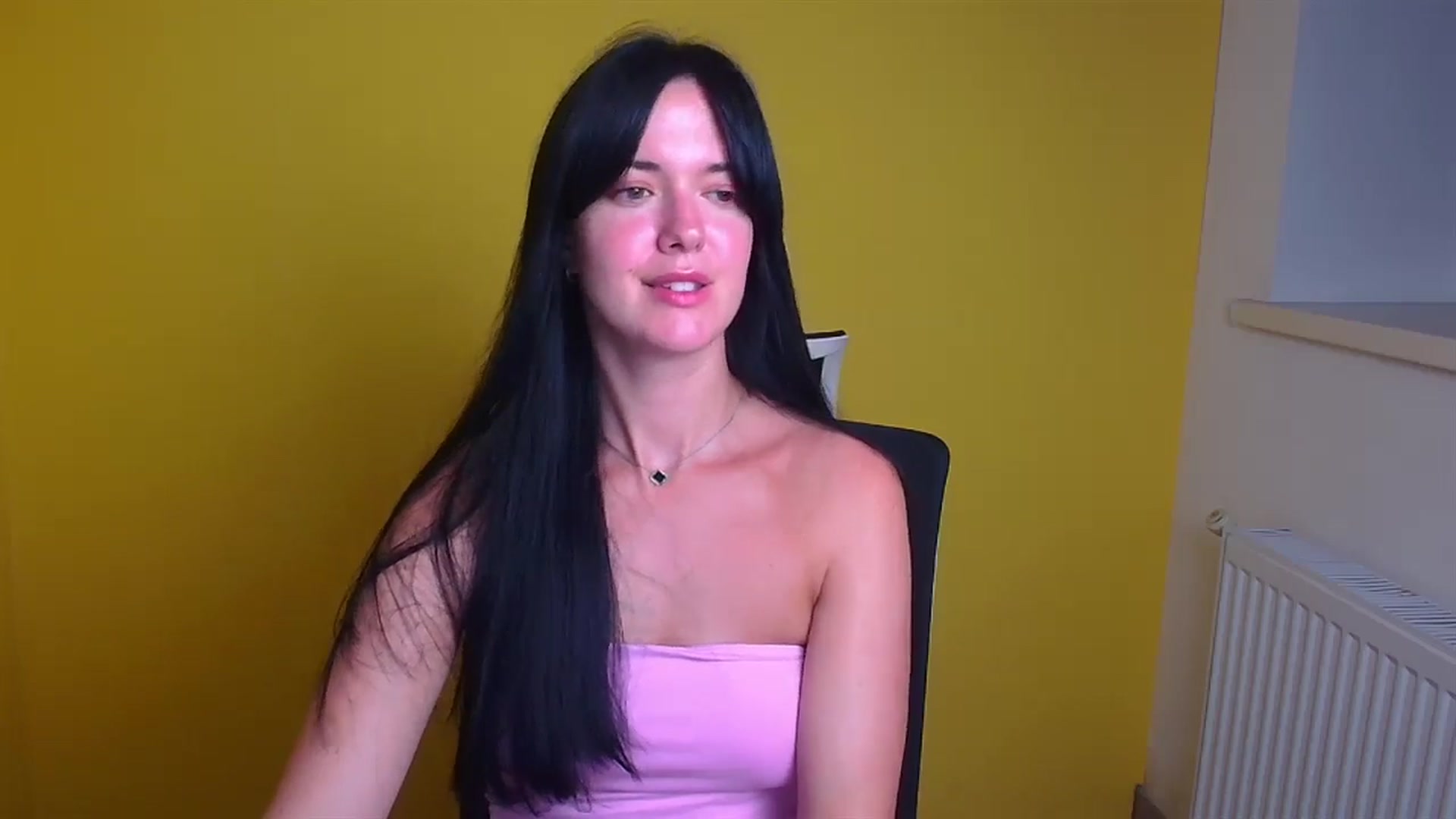 Gallery image thumbnail from Black_Red's myfreecams stream on, 08/29/2024, 12:44 image 8 of 20