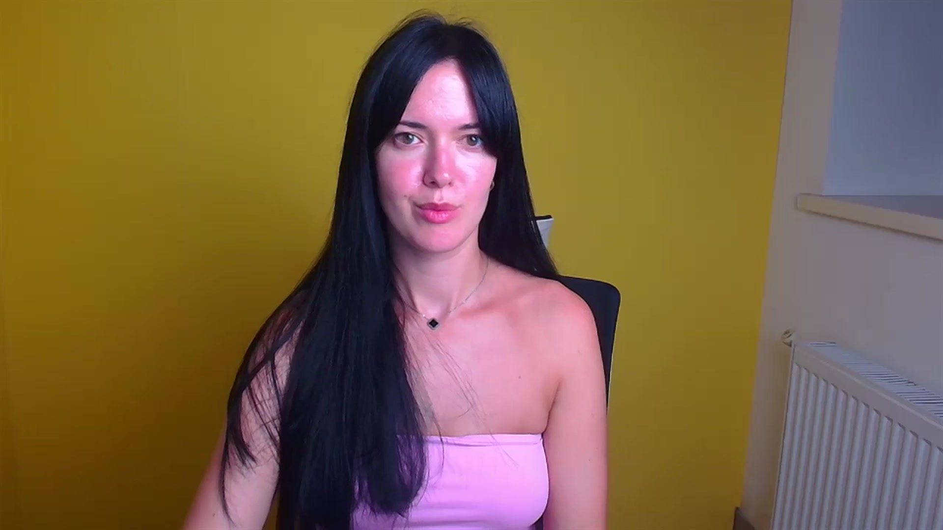 Gallery image thumbnail from Black_Red's myfreecams stream on, 08/29/2024, 12:44 image 5 of 20