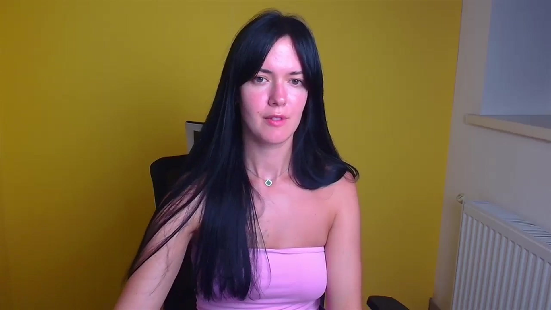 Gallery image thumbnail from Black_Red's myfreecams stream on, 08/29/2024, 12:44 image 15 of 20