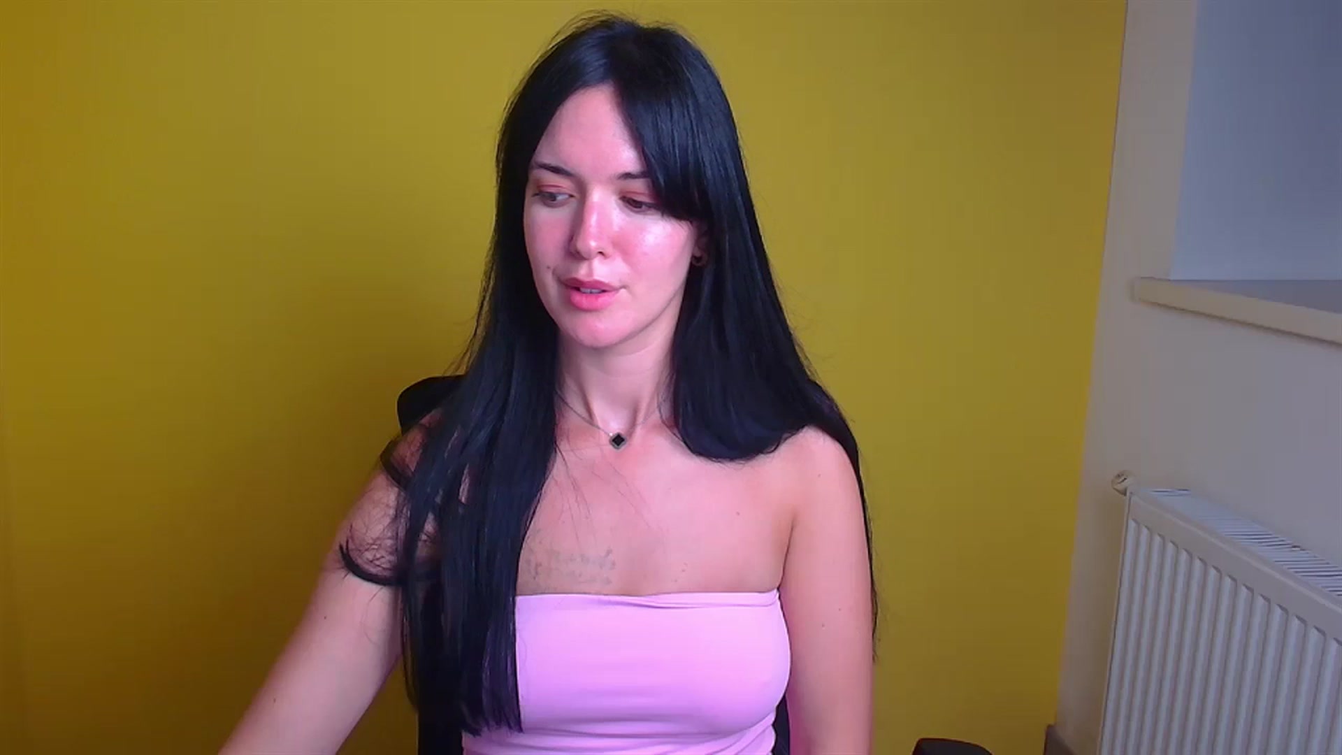Gallery image thumbnail from Black_Red's myfreecams stream on, 08/29/2024, 12:44 image 13 of 20
