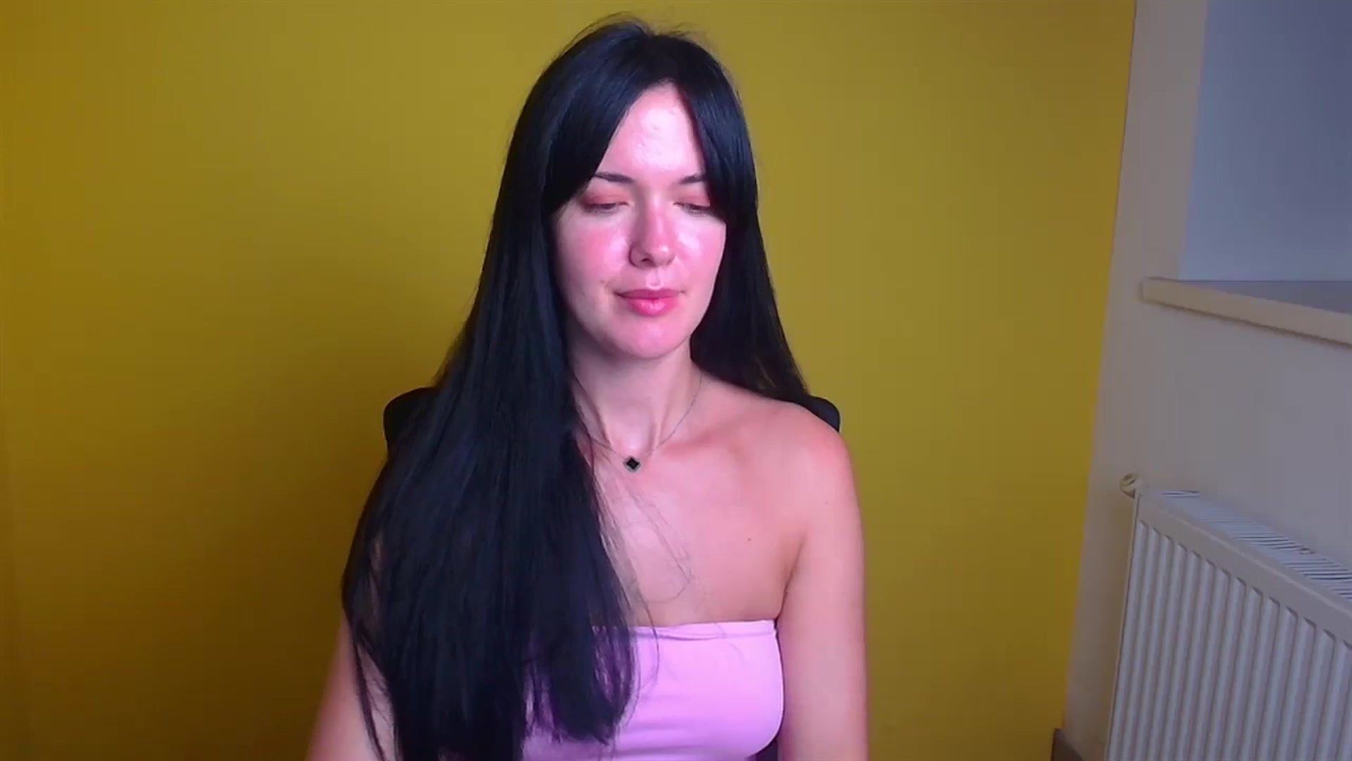 Gallery image thumbnail from Black_Red's myfreecams stream on, 08/29/2024, 12:44 image 4 of 20