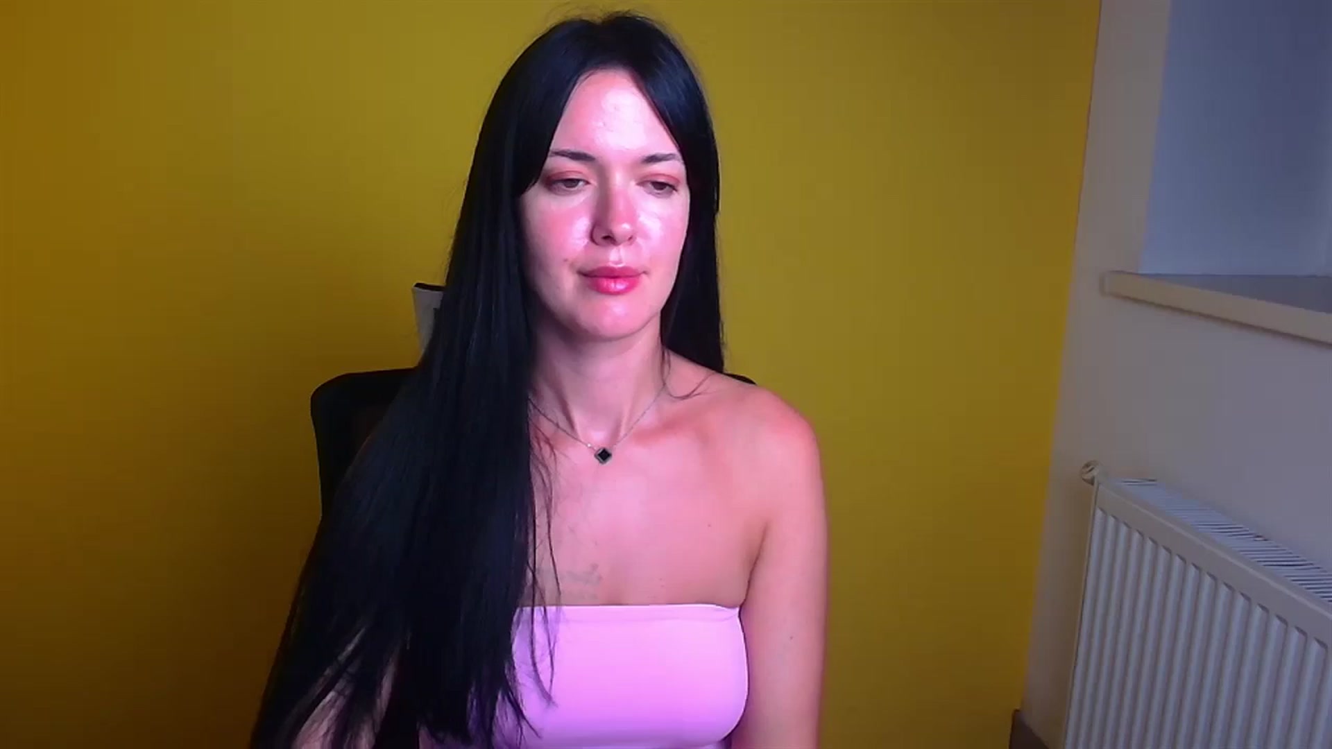 Gallery image thumbnail from Black_Red's myfreecams stream on, 08/29/2024, 14:41 image 18 of 20